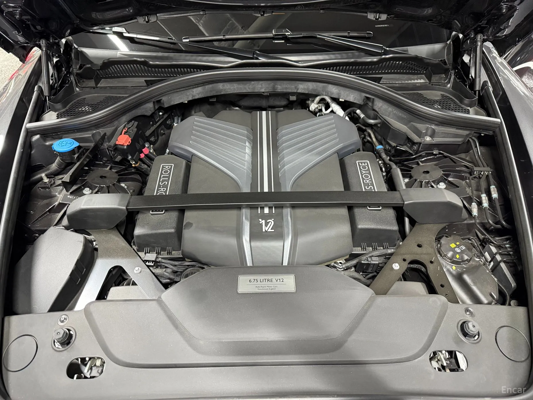 Rolls-Royce Cullinan превью 6