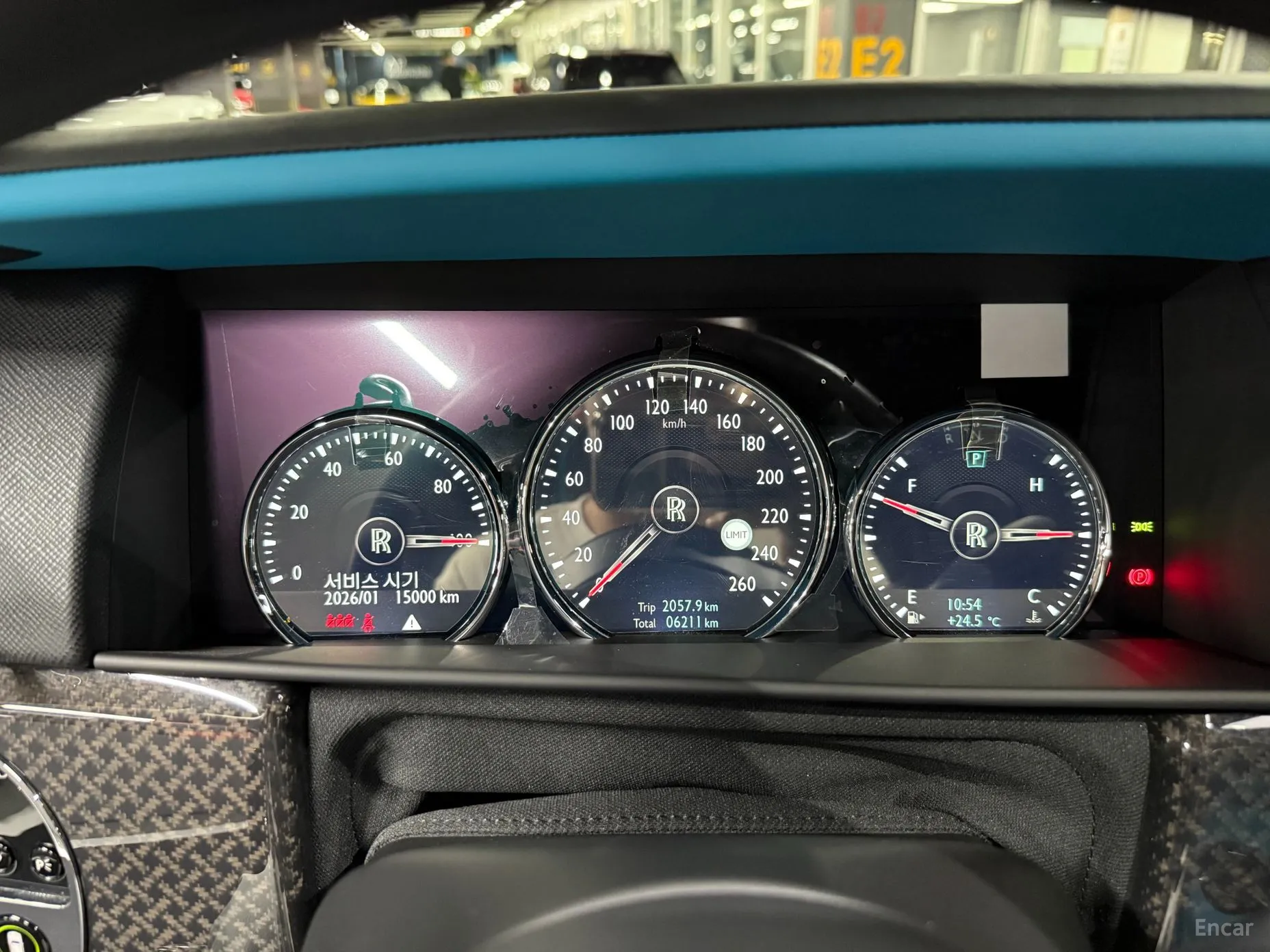 Rolls-Royce Cullinan превью 8