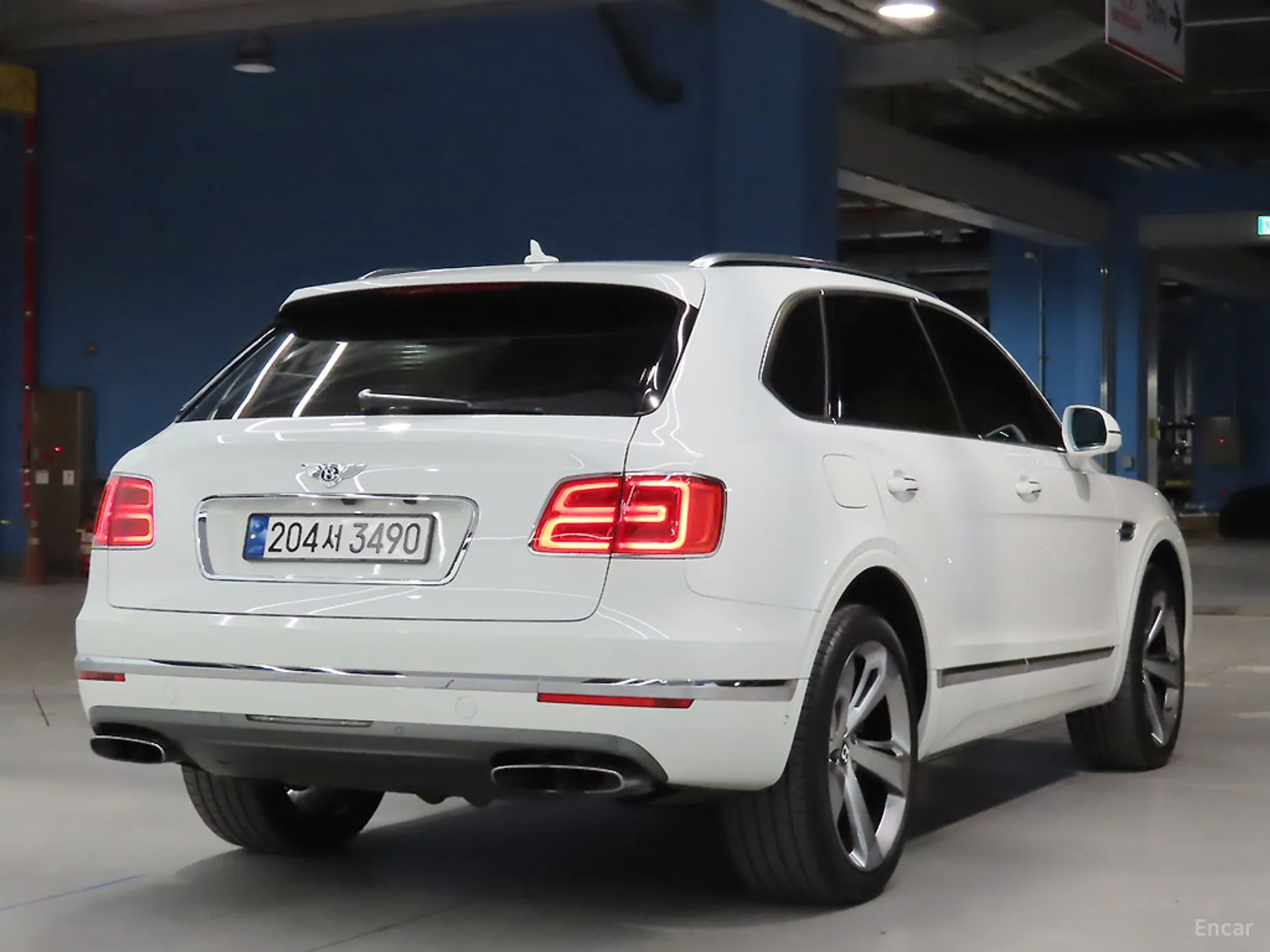 Bentley Bentayga превью 4