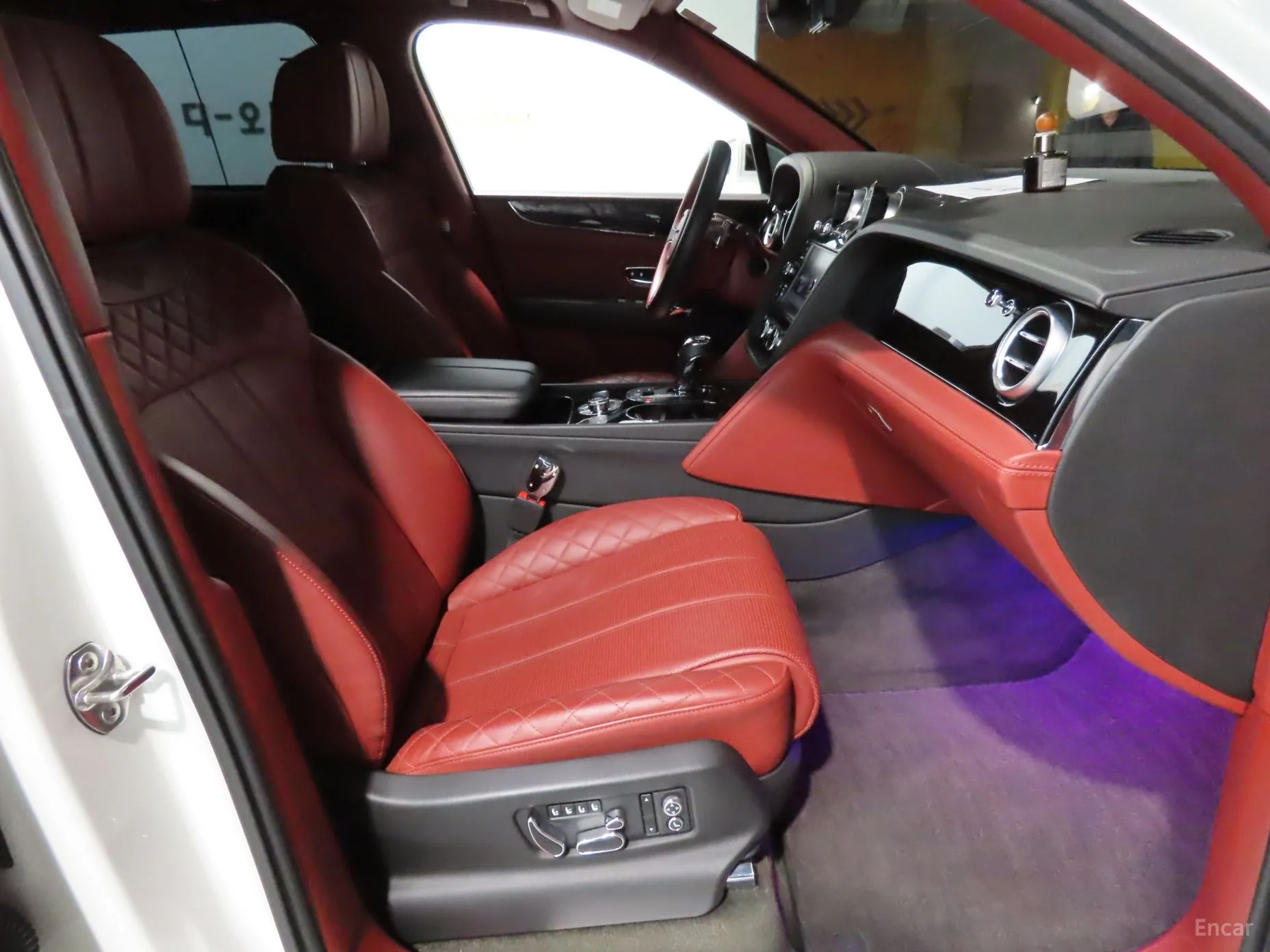 Bentley Bentayga превью 8