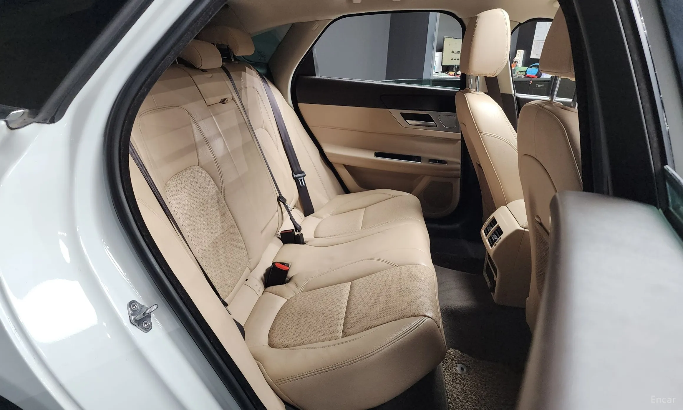 Jaguar XF (x260) превью 12
