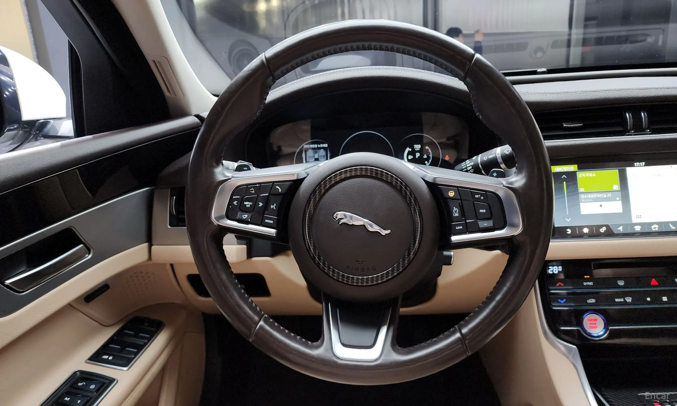 Jaguar XF (x260) превью 13
