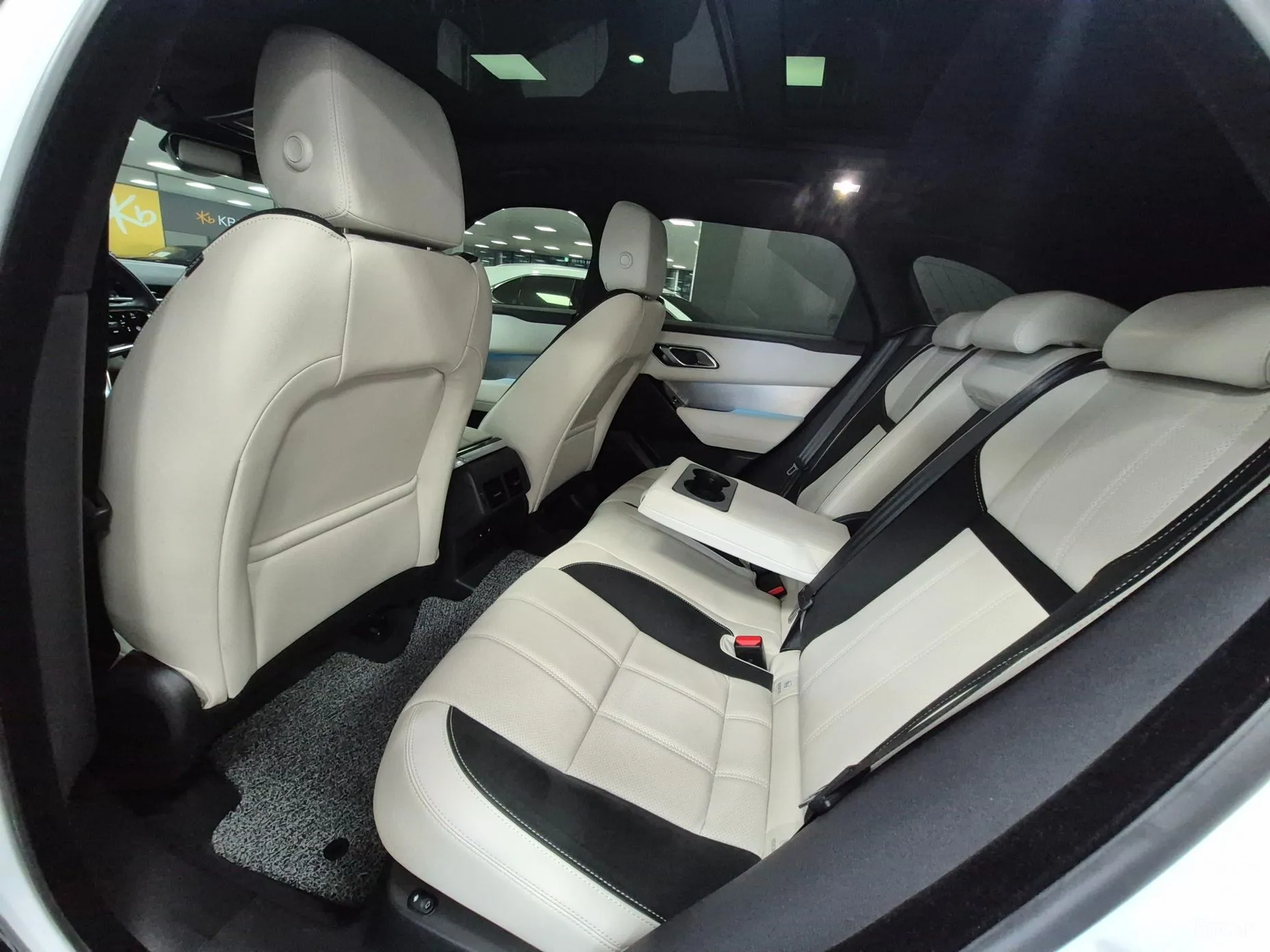 Land Rover Range Rover Bella превью 17