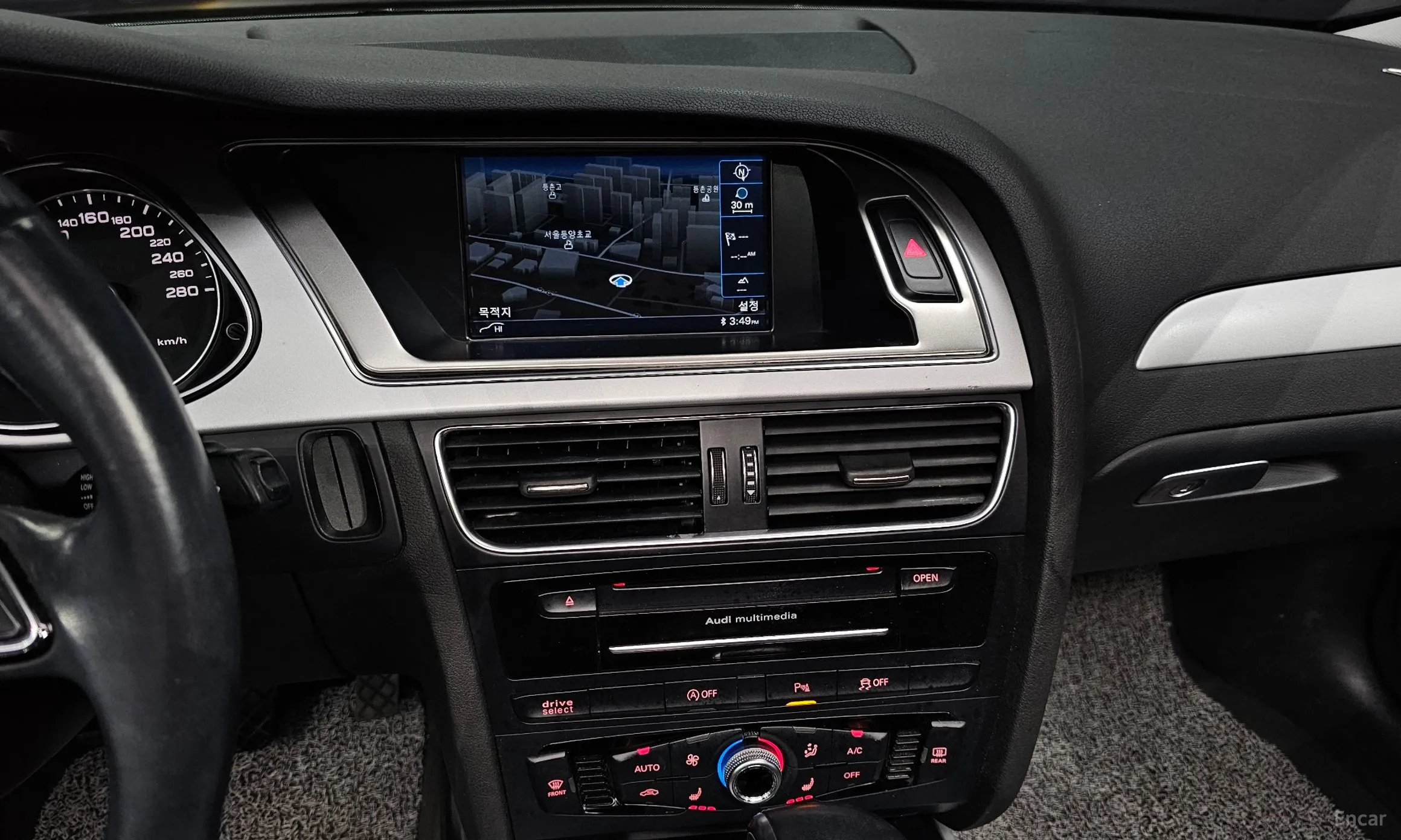 Audi New A4 превью 14