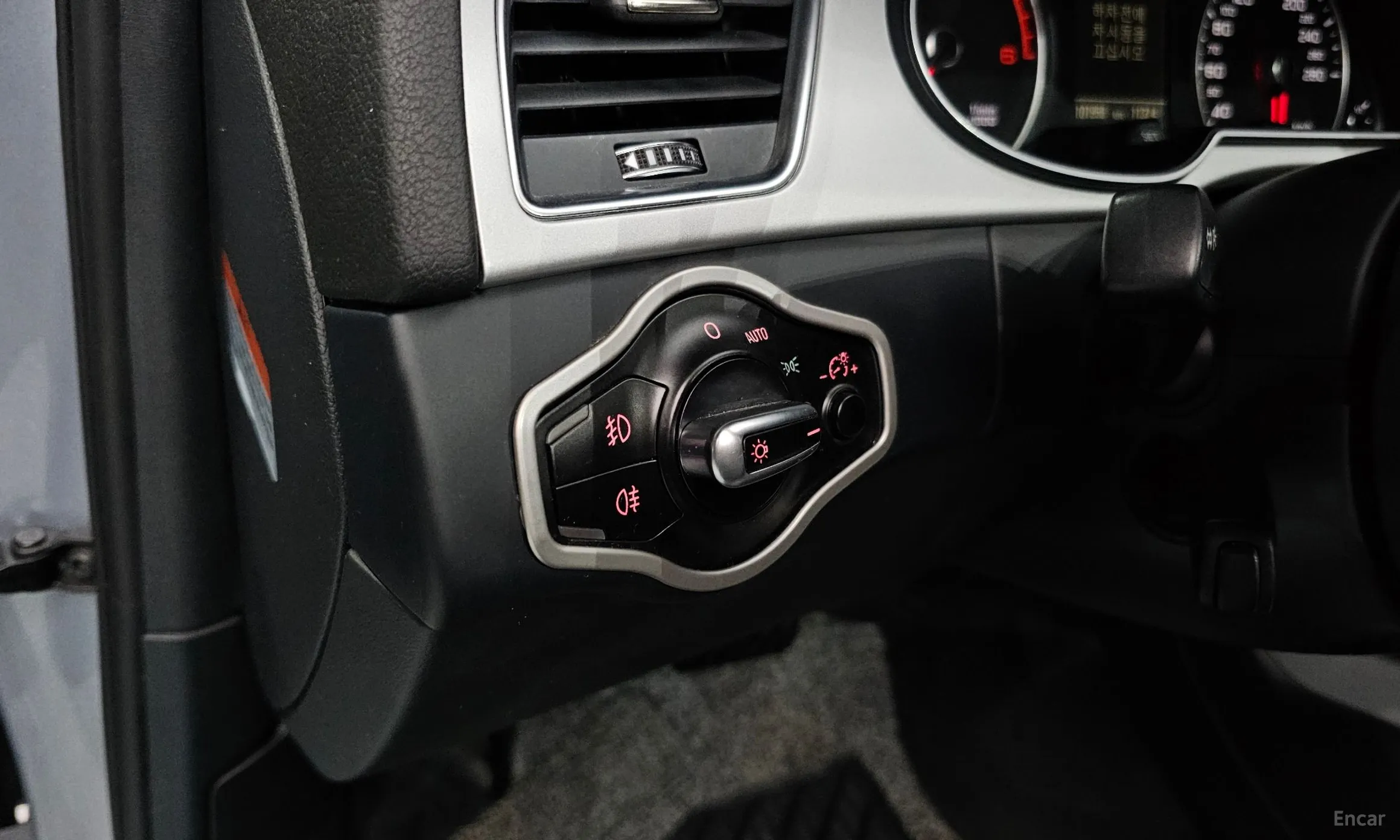 Audi New A4 превью 19