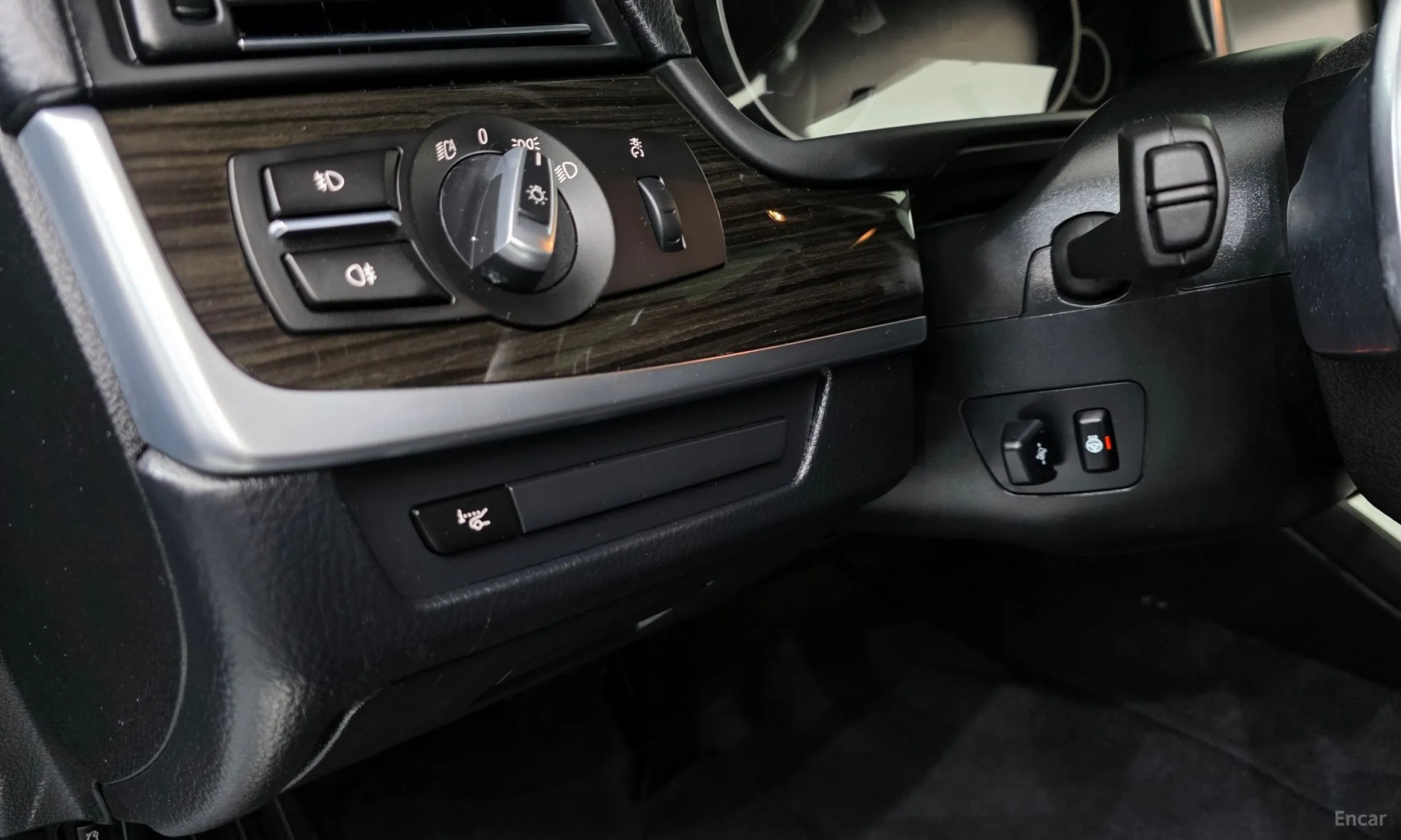 BMW 5 Series (F10) превью 11