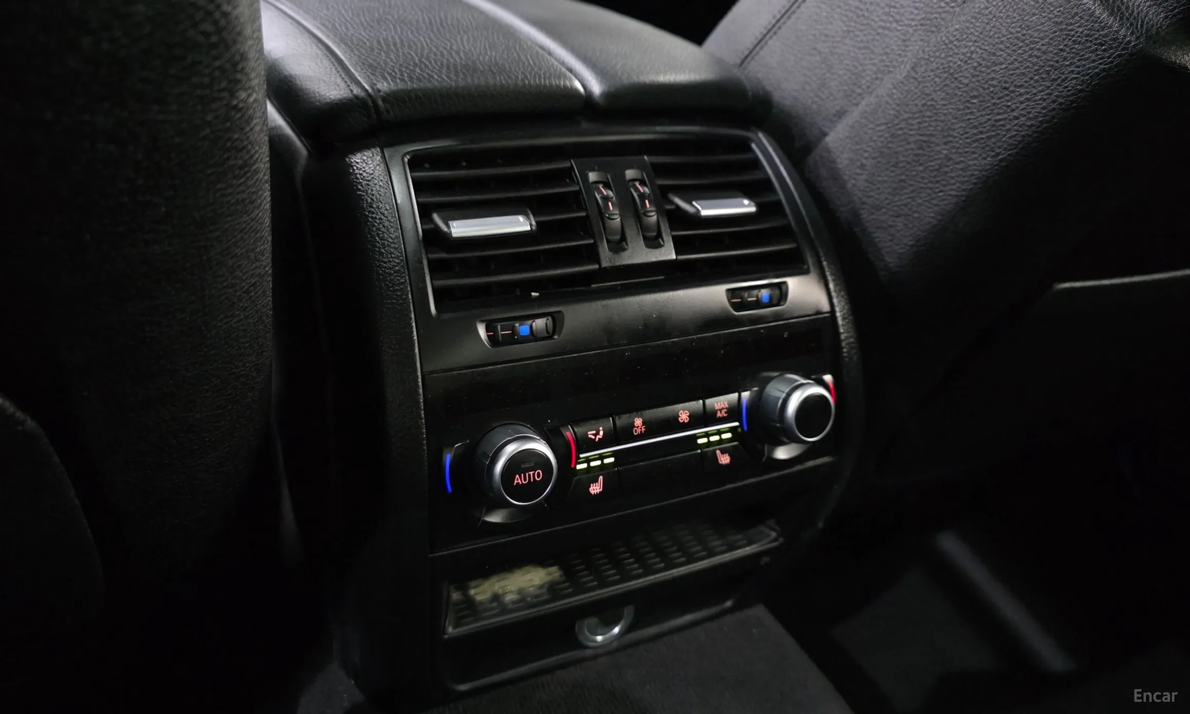 BMW 5 Series (F10) превью 17