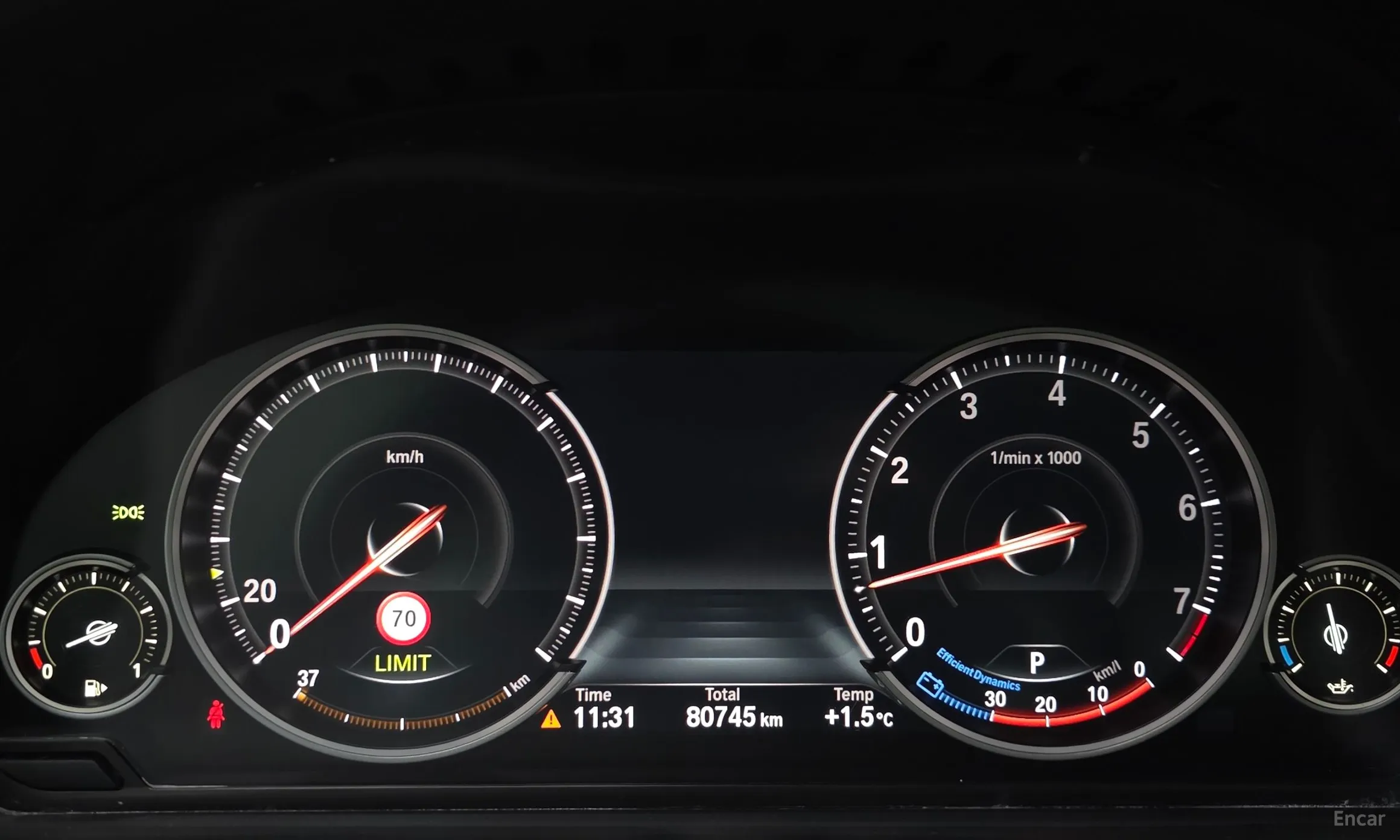BMW 5 Series (F10) превью 8
