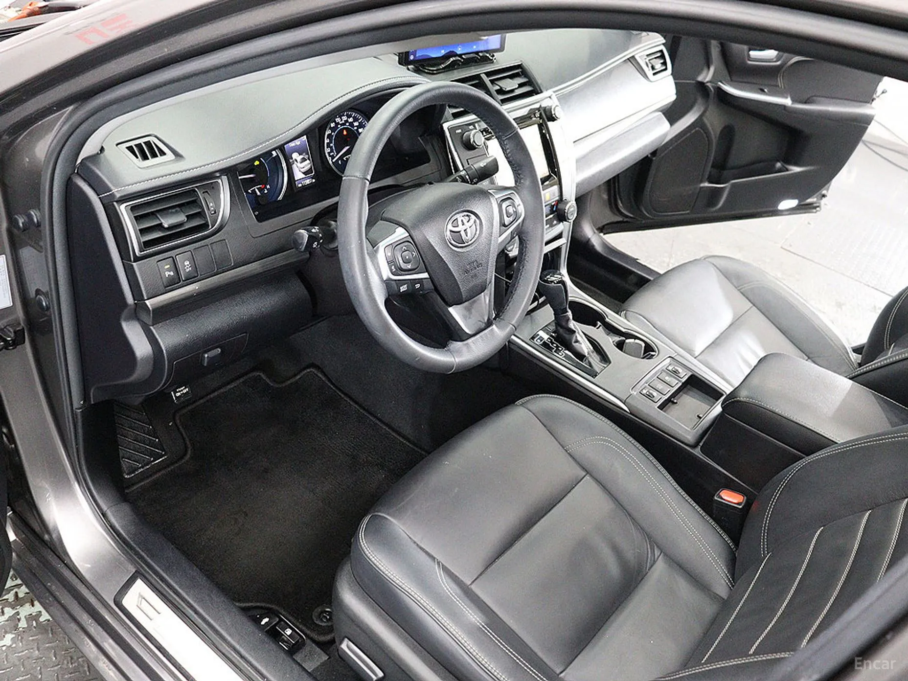 Toyota New Camry превью 17