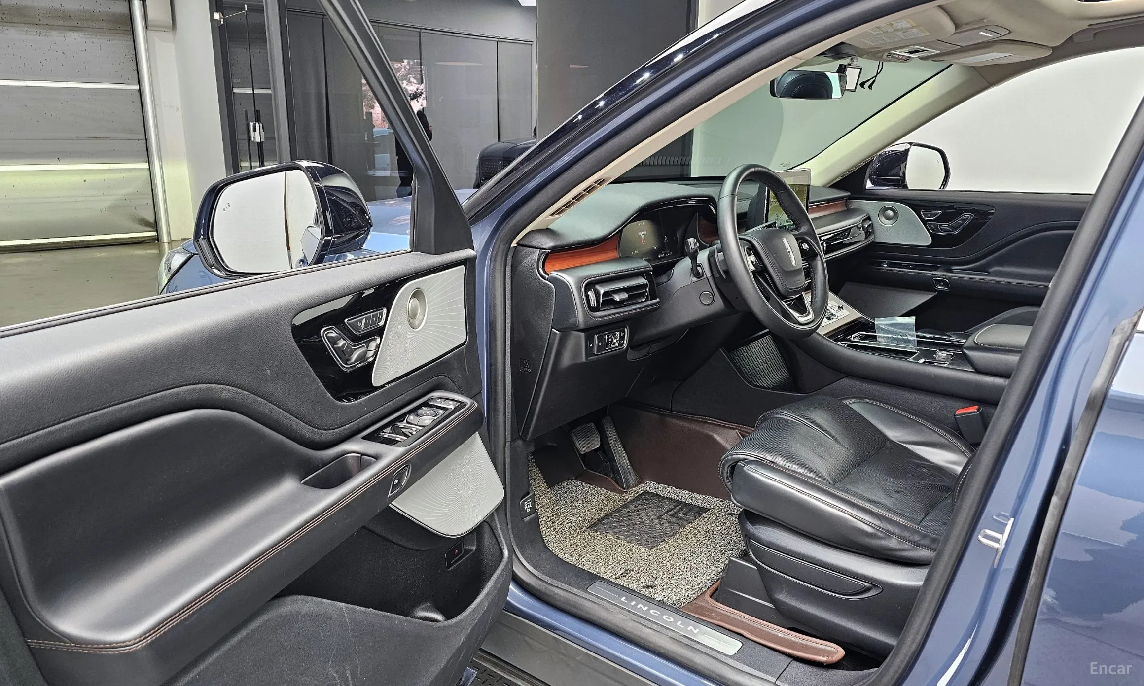 Lincoln Aviator 2nd Generation превью 10