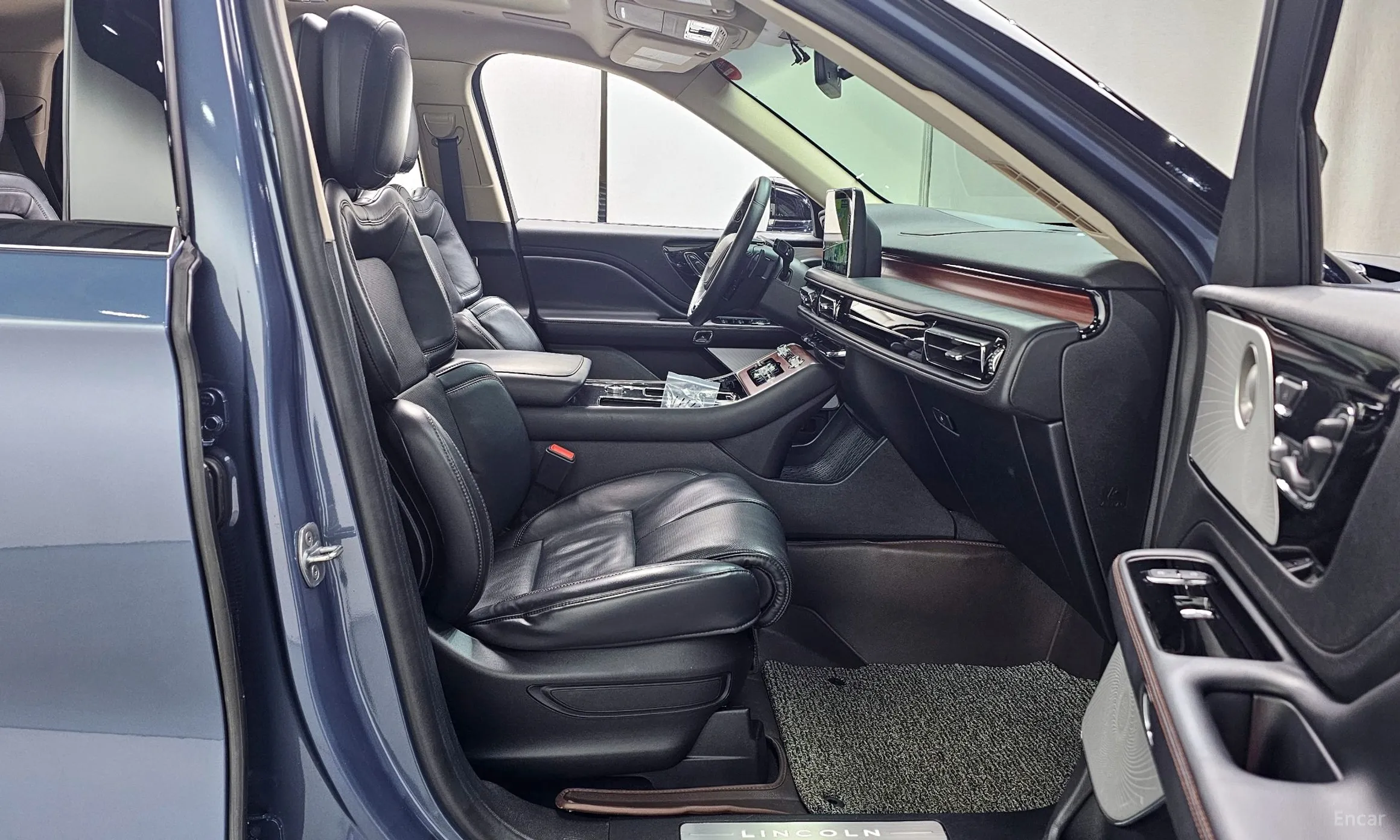 Lincoln Aviator 2nd Generation превью 11