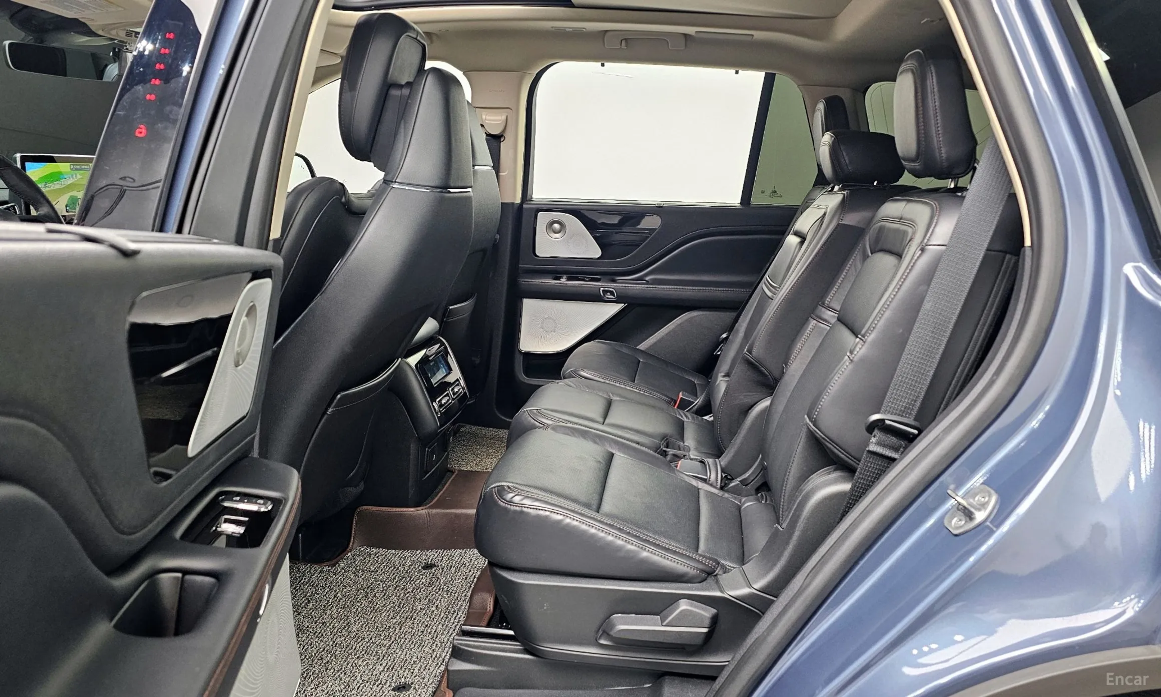 Lincoln Aviator 2nd Generation превью 12