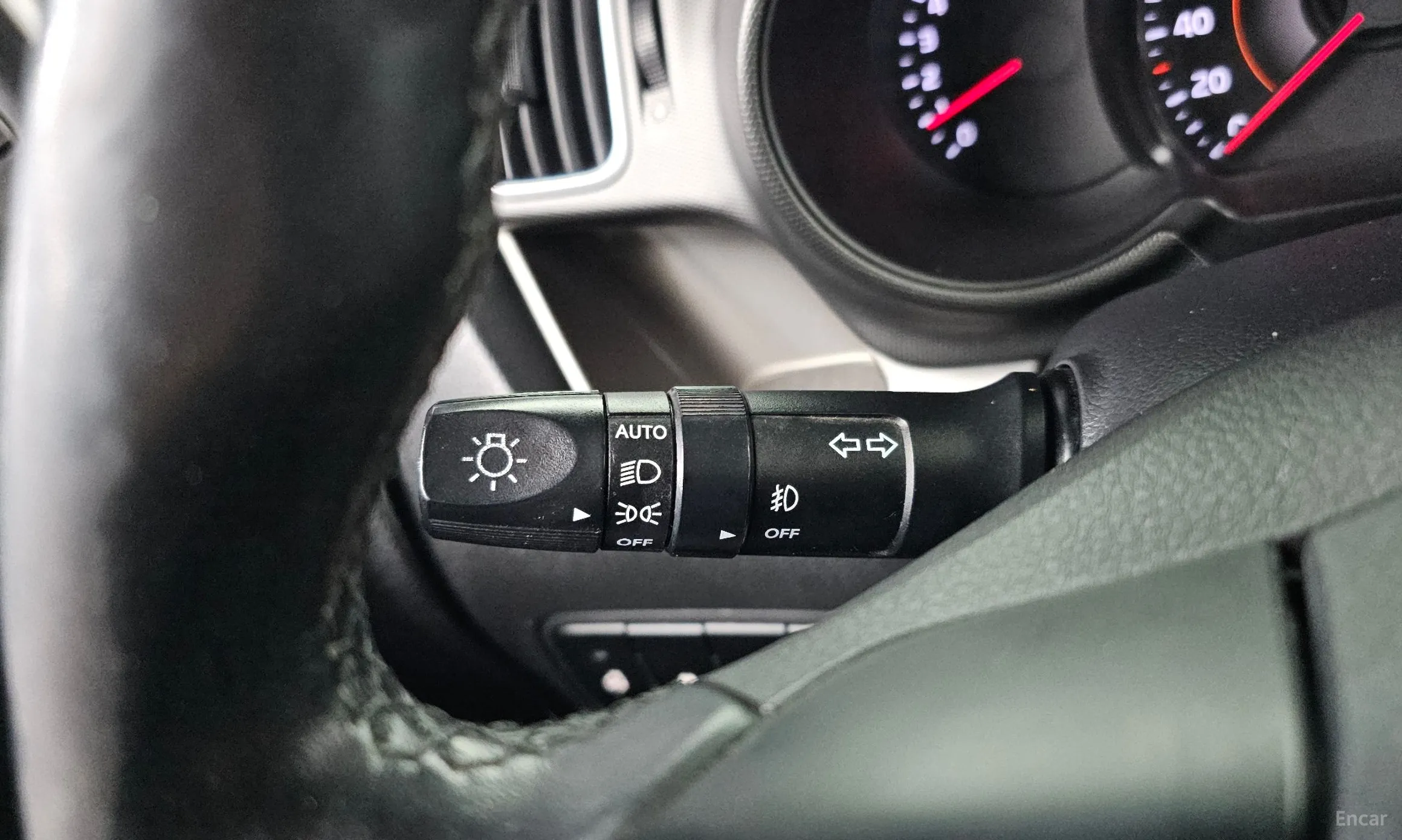Kia Ray превью 15