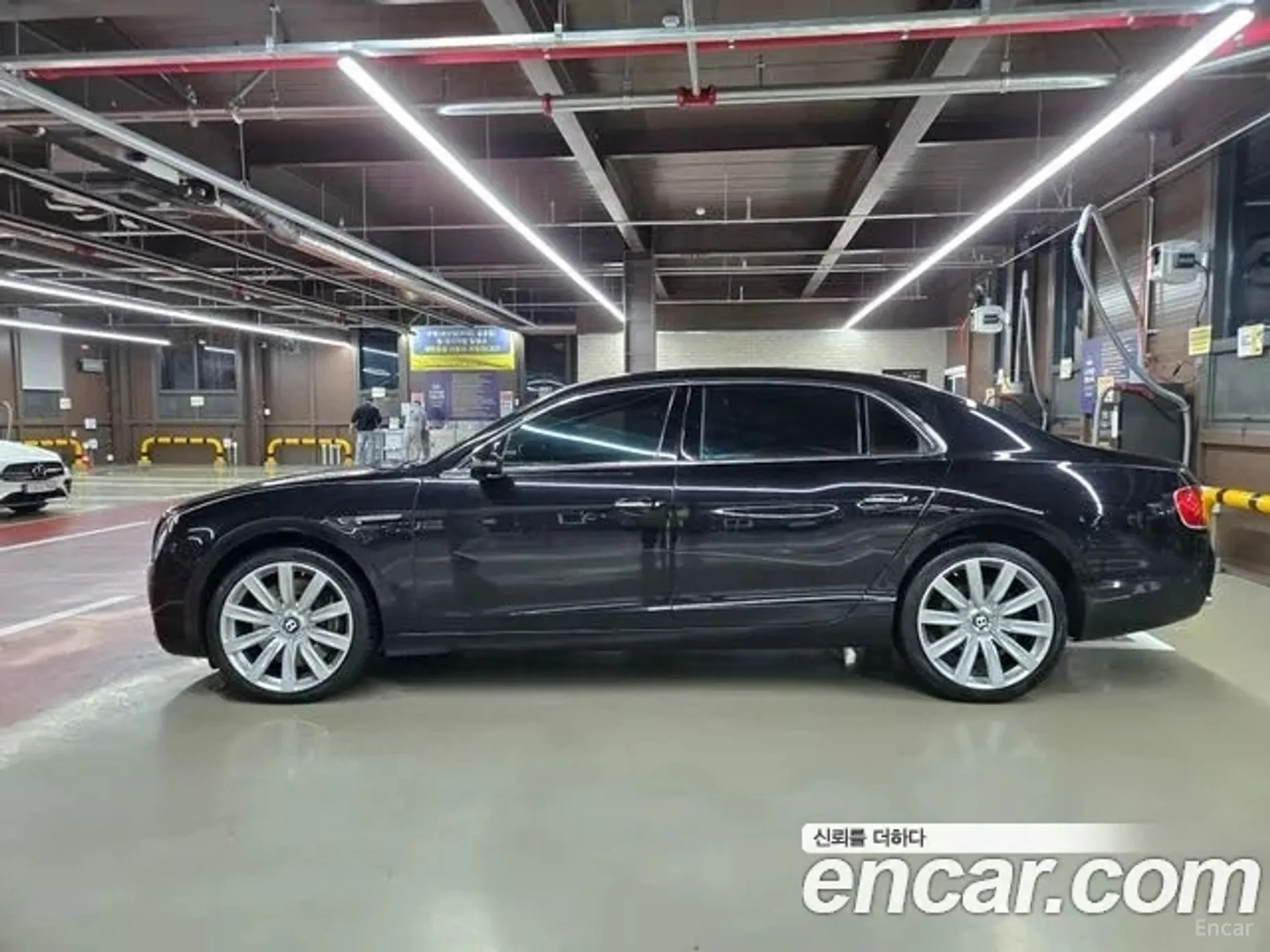 Bentley Flying Spur 2nd Generation превью 5