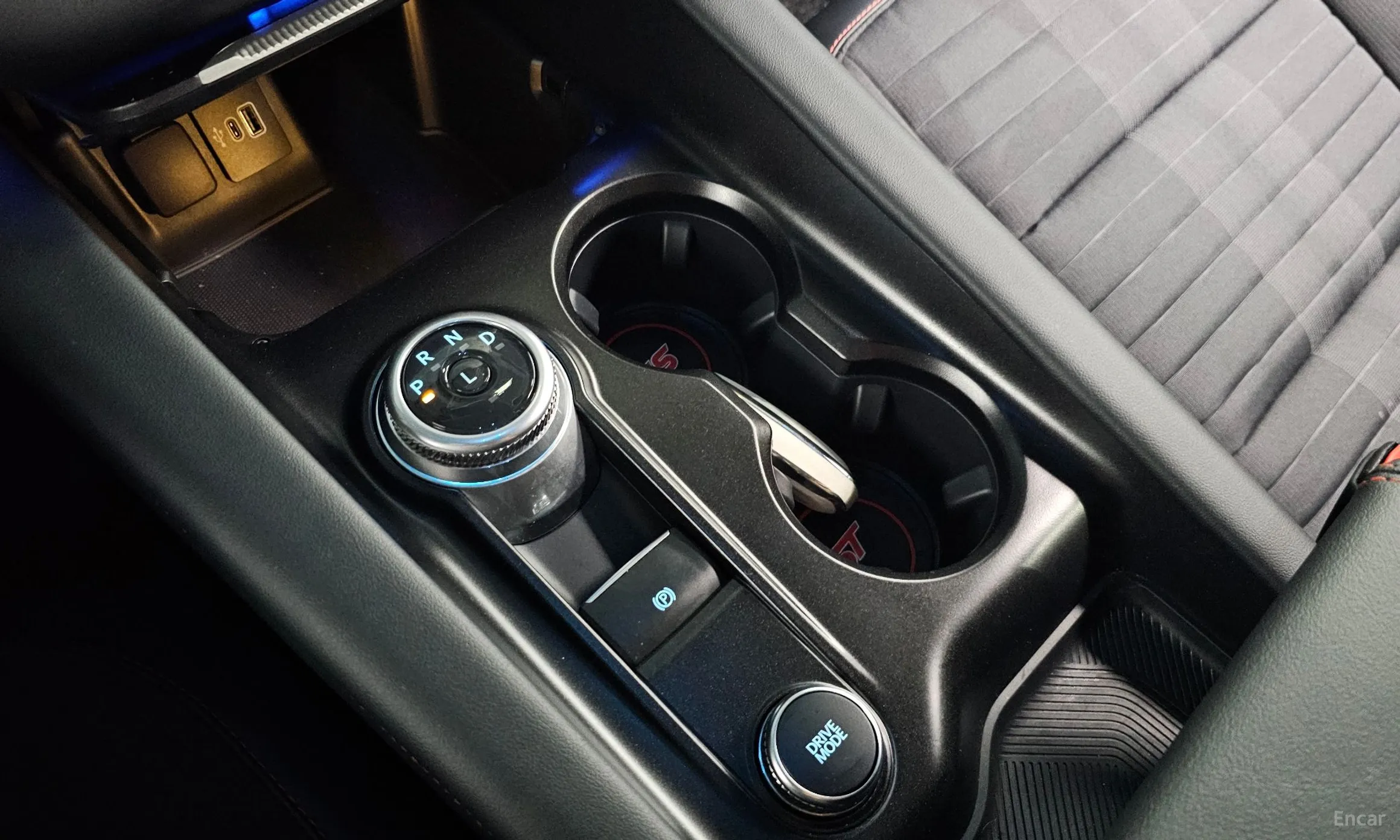 Ford Explorer 6th Generation превью 9