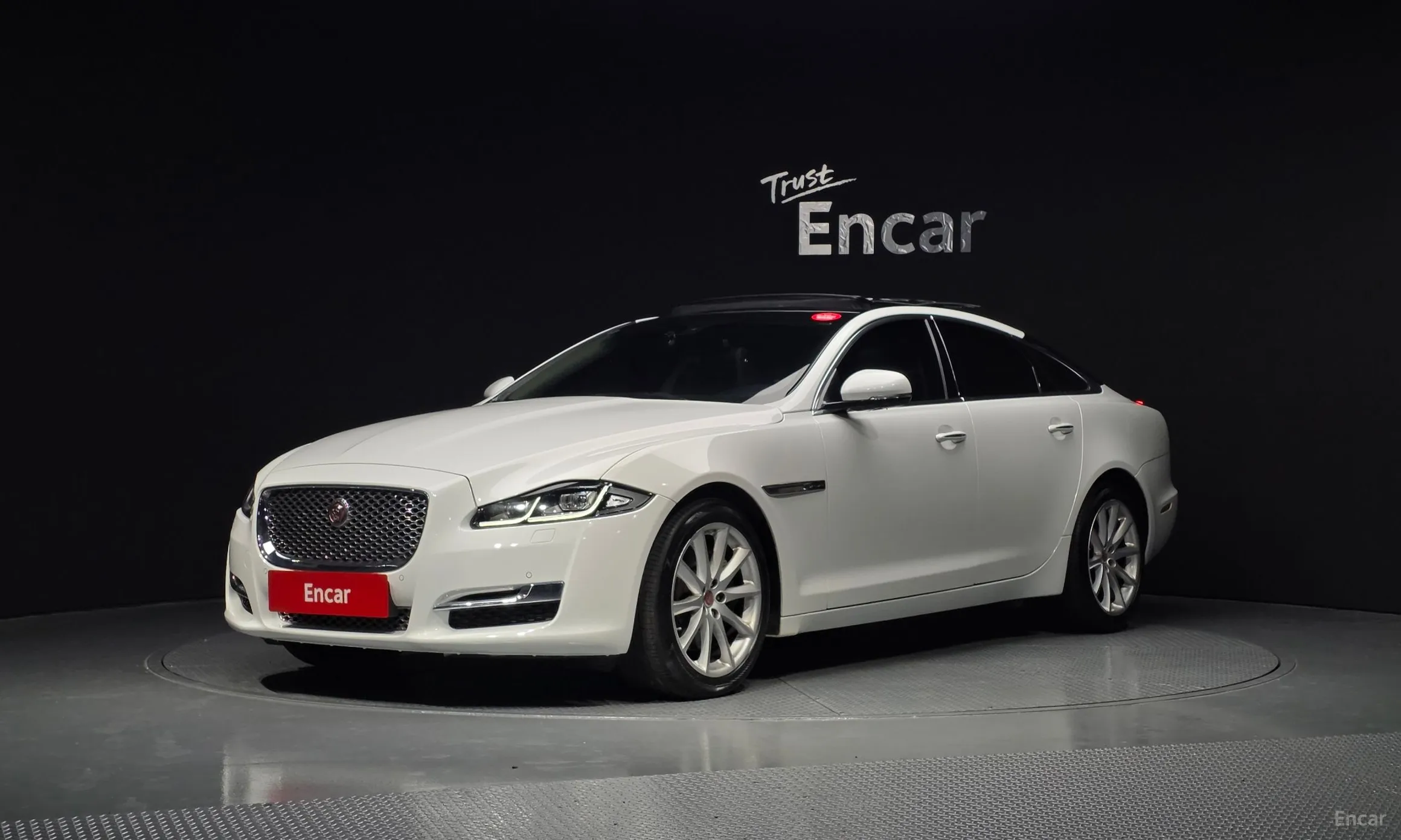 Jaguar All New XJ