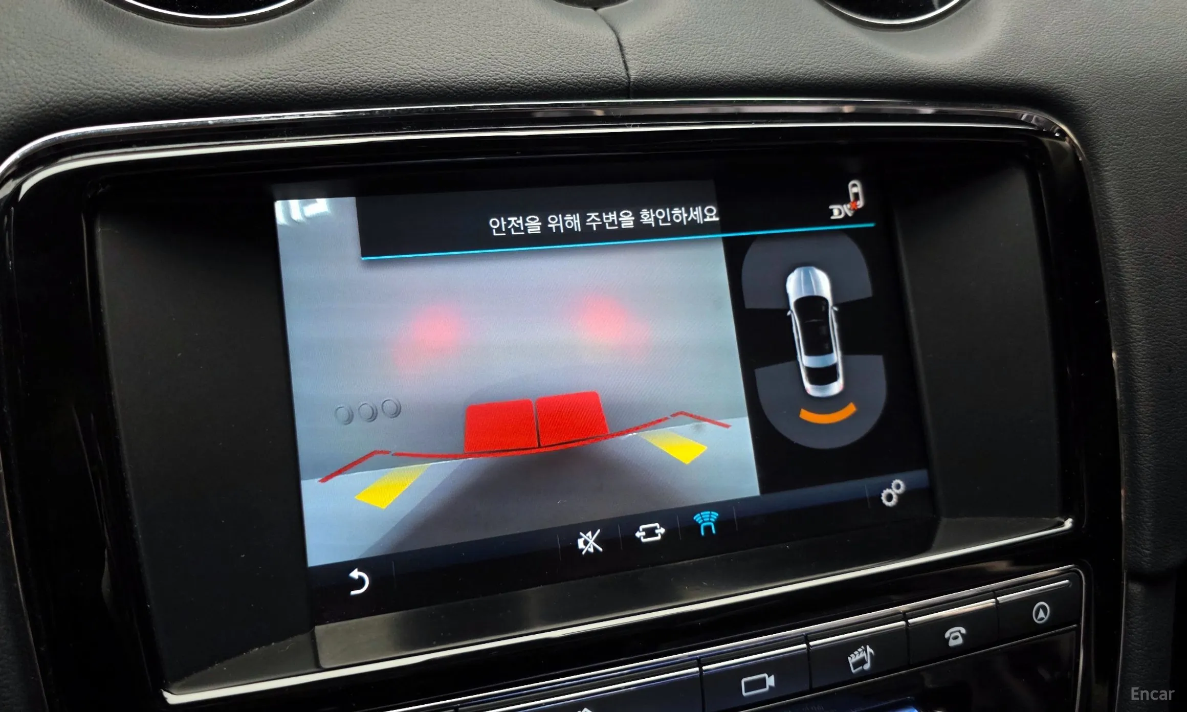 Jaguar All New XJ превью 16