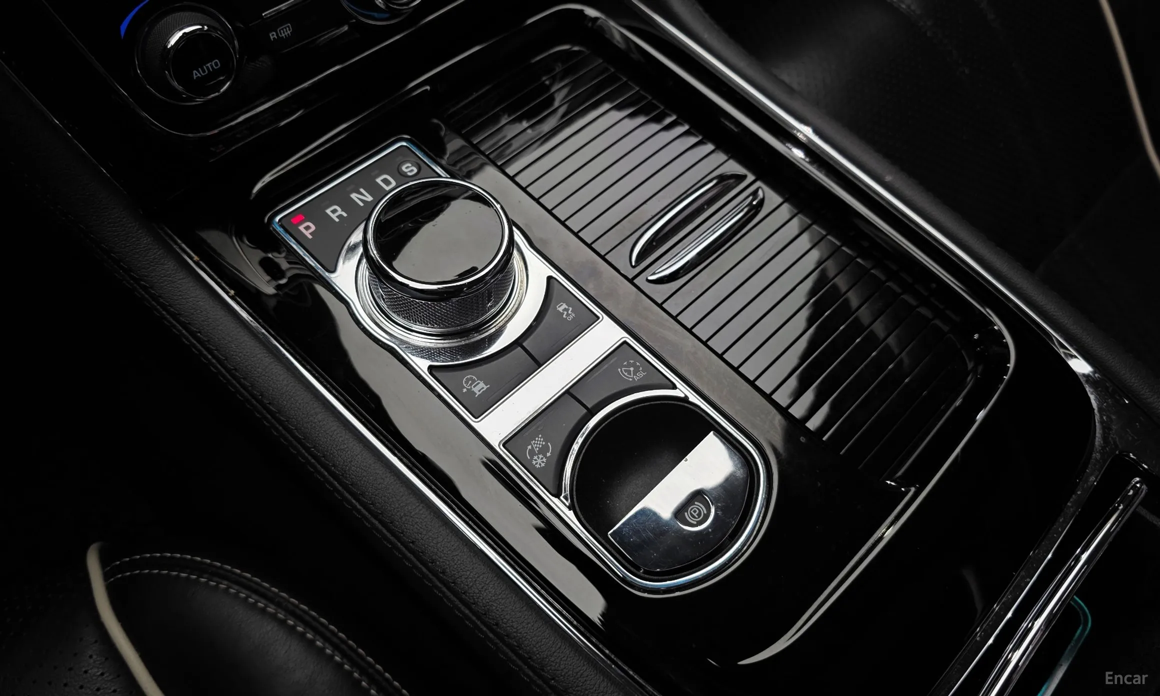 Jaguar All New XJ превью 9
