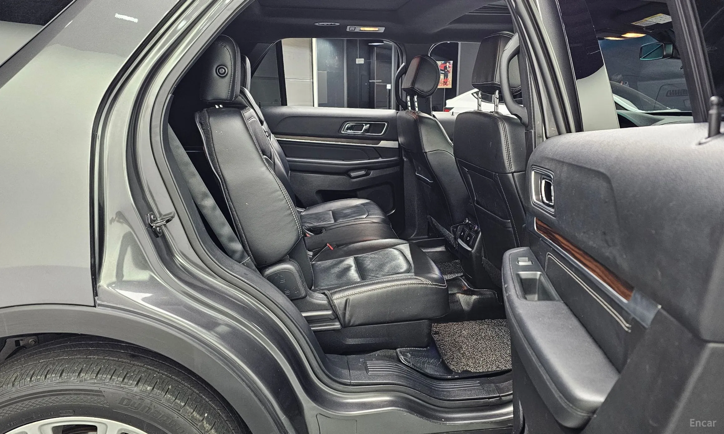 Ford Explorer превью 12