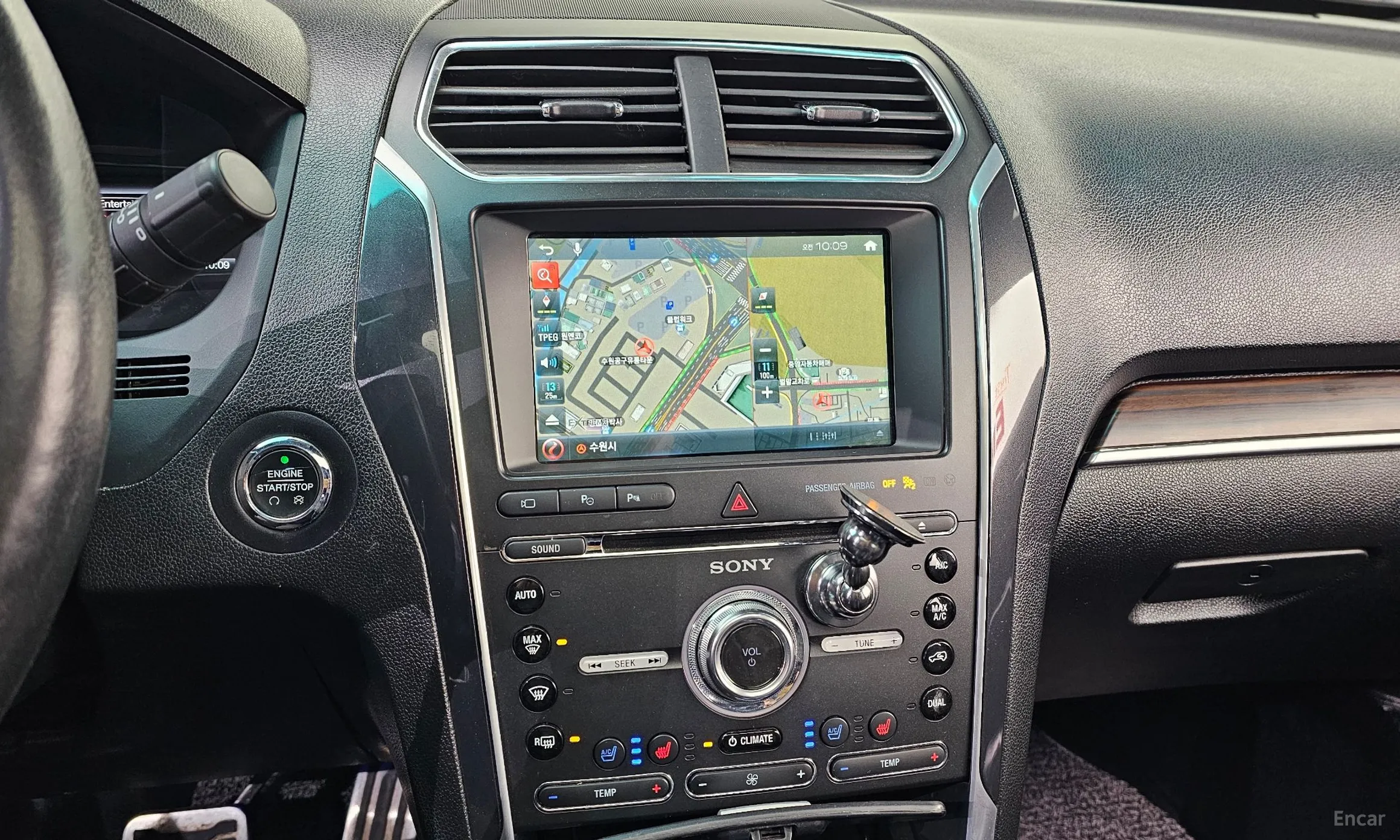 Ford Explorer превью 14