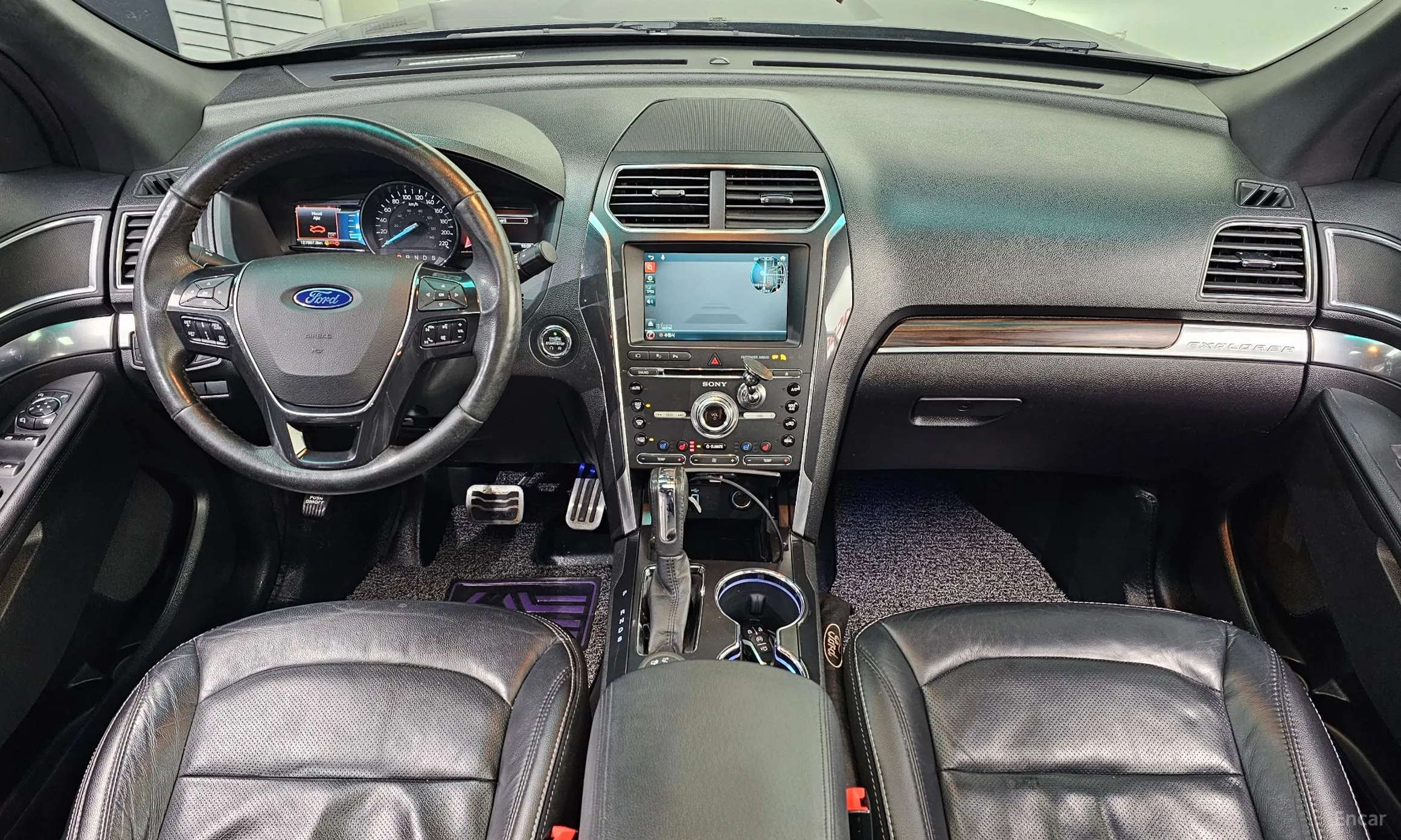 Ford Explorer превью 7