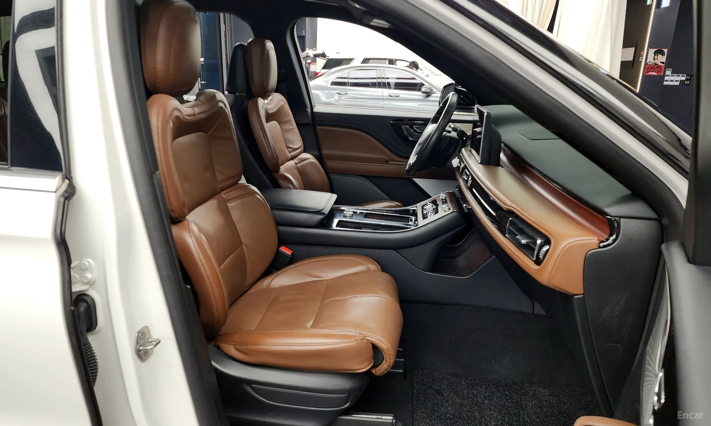 Lincoln Aviator 2nd Generation превью 11