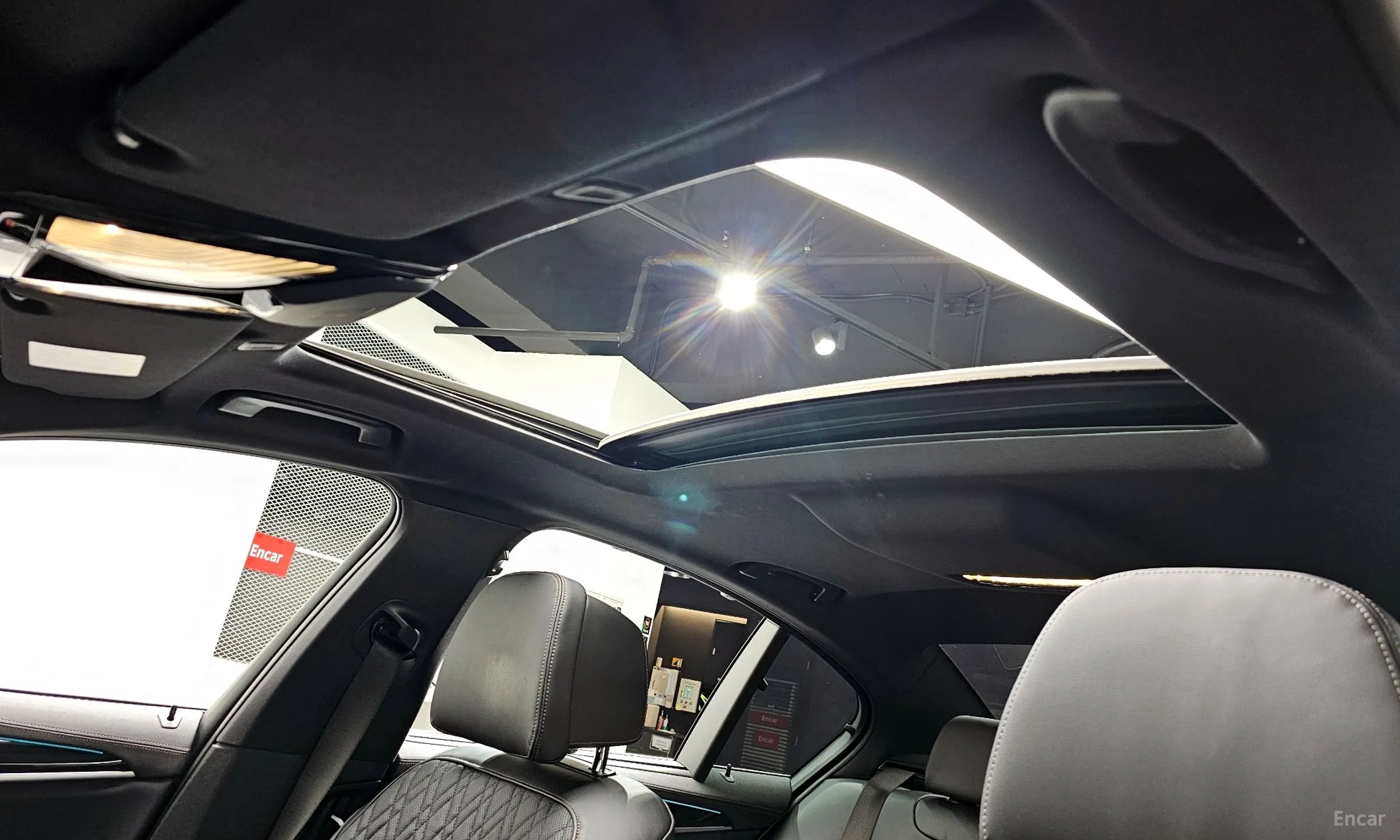 BMW 5 Series (G30) превью 17