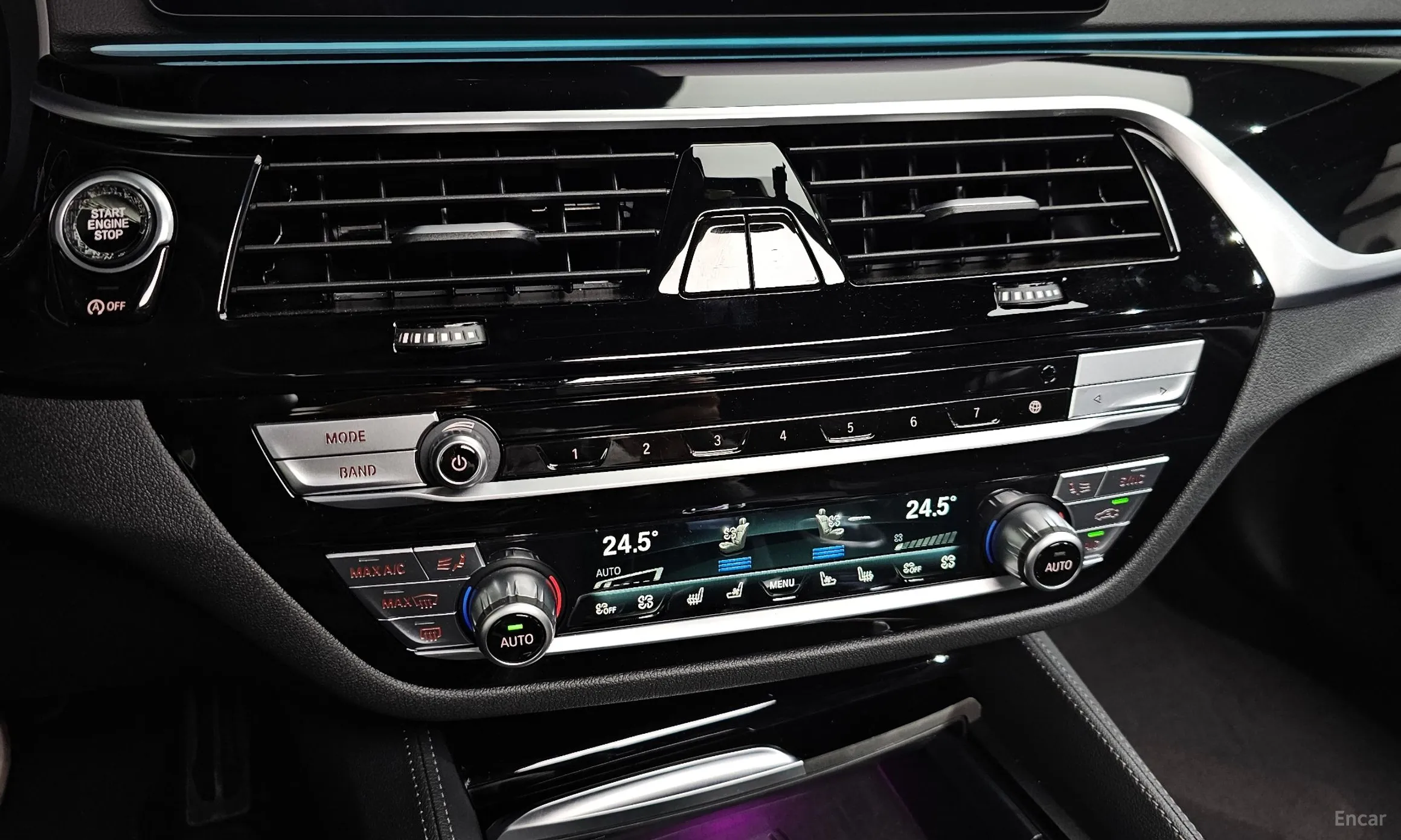 BMW 5 Series (G30) превью 18
