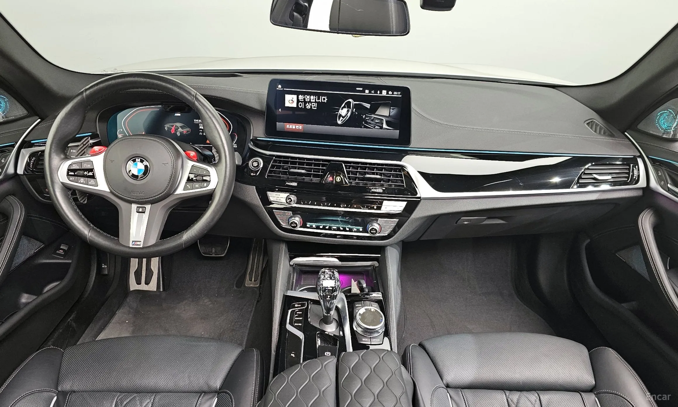 BMW 5 Series (G30) превью 7