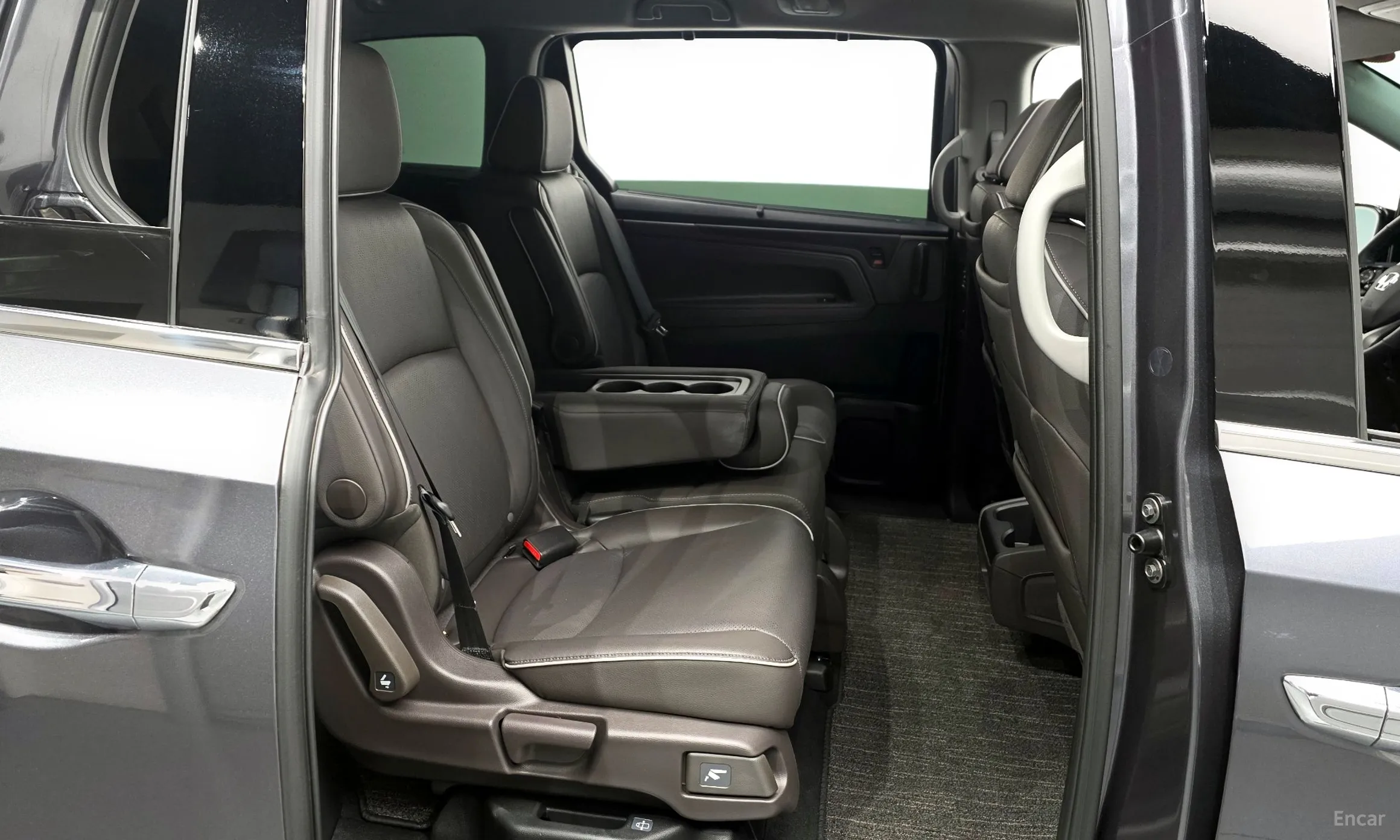 Honda Odyssey превью 12