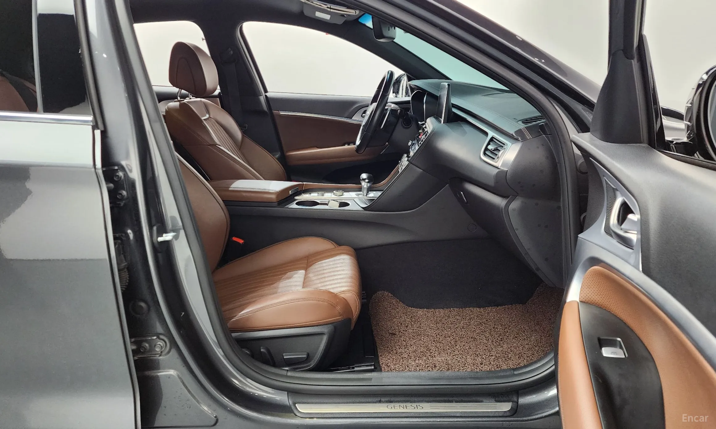 Genesis G70 превью 11