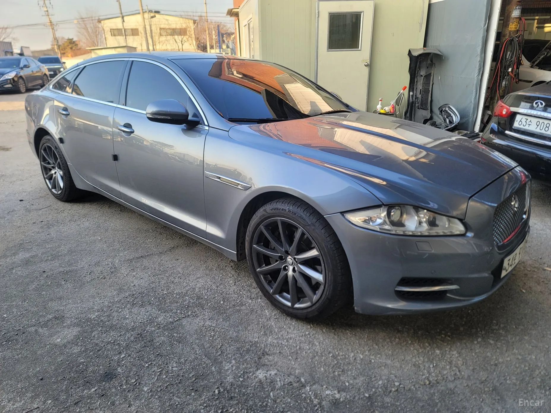 Jaguar All New XJ