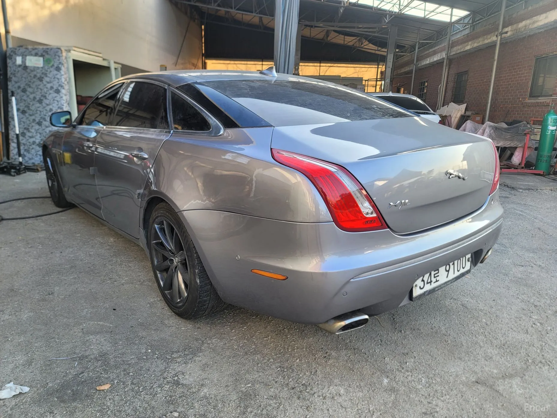 Jaguar All New XJ превью 6