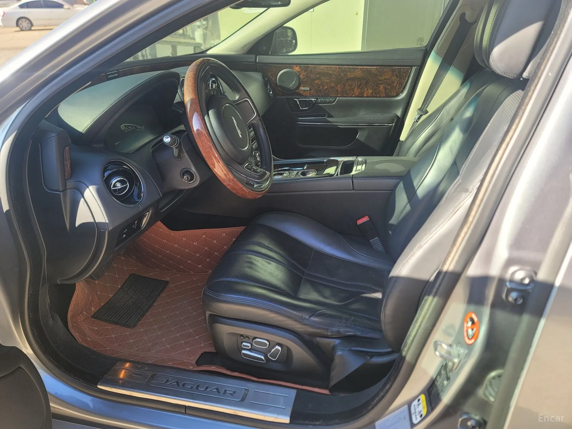 Jaguar All New XJ превью 8