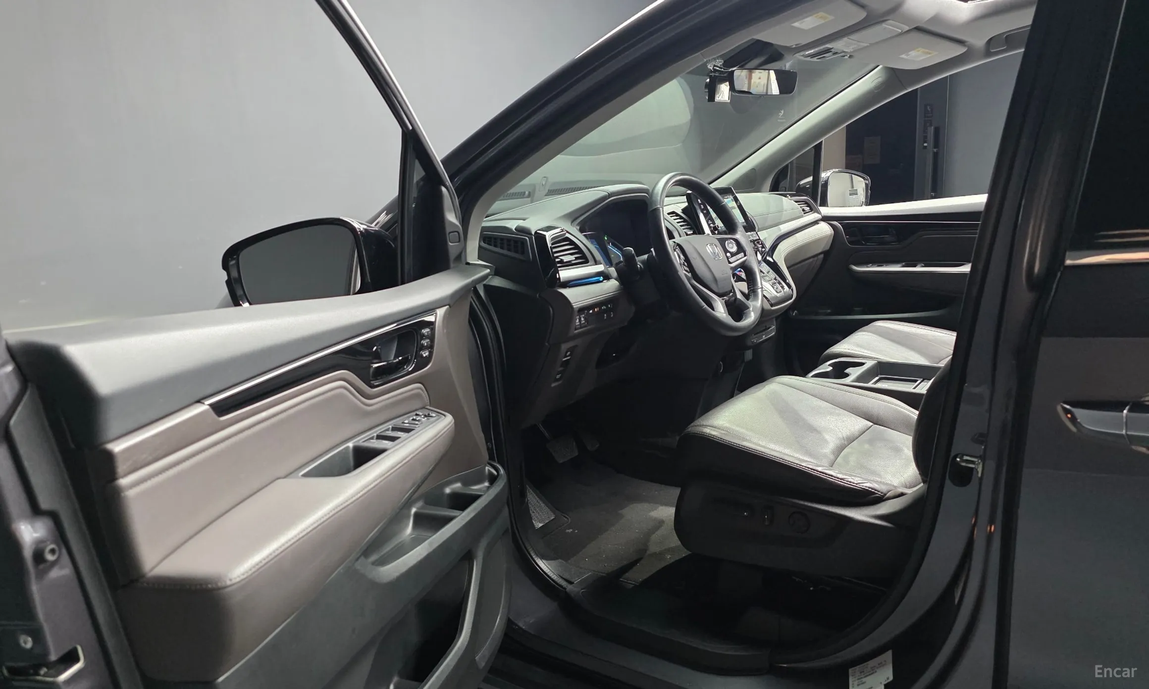 Honda Odyssey превью 10