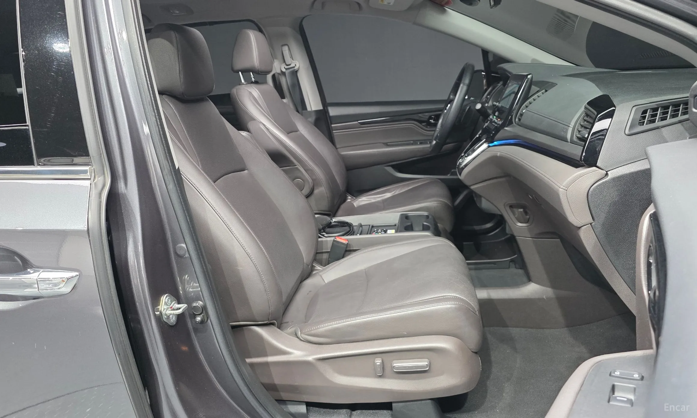 Honda Odyssey превью 11