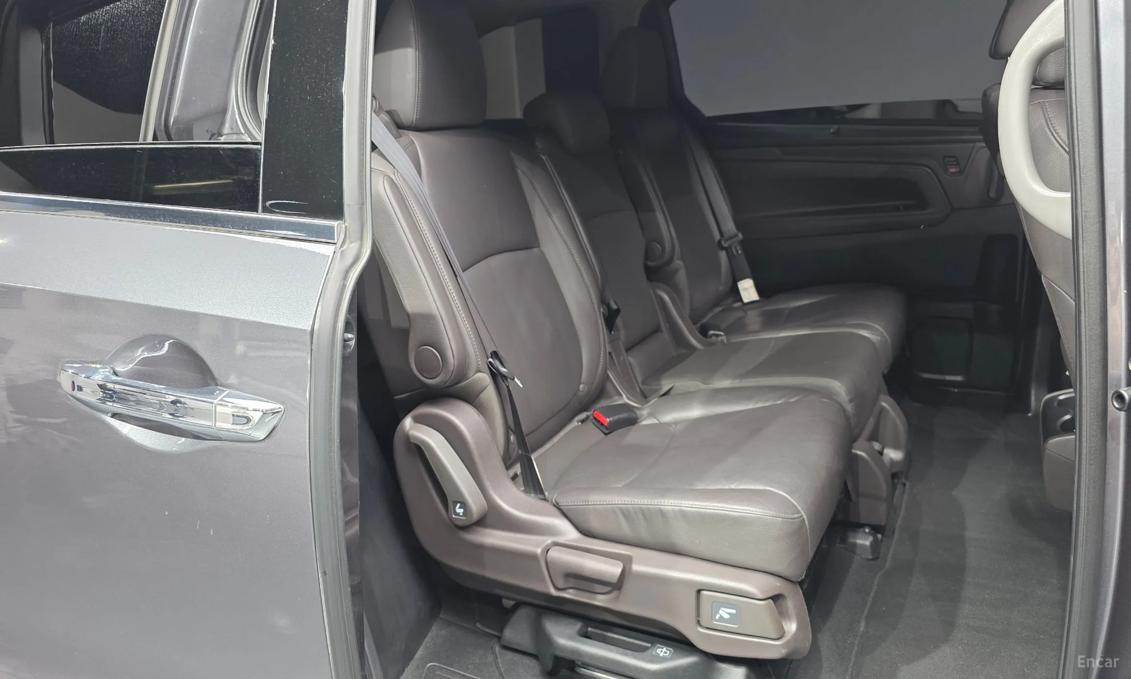 Honda Odyssey превью 12