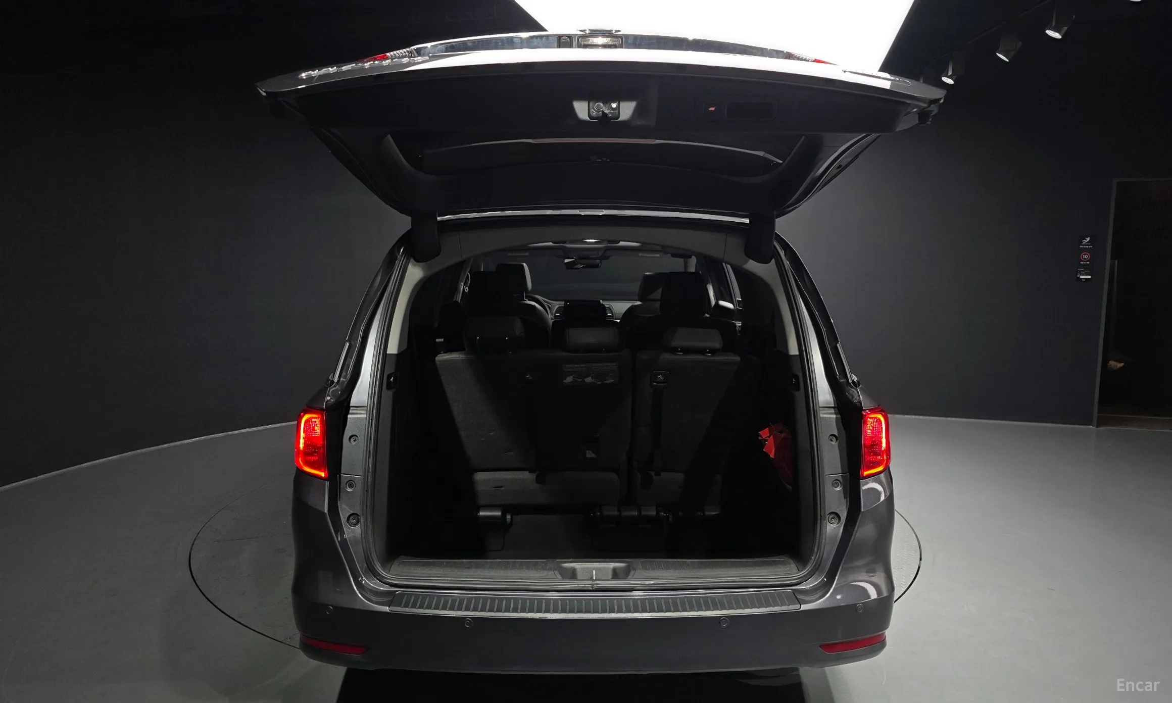 Honda Odyssey превью 20