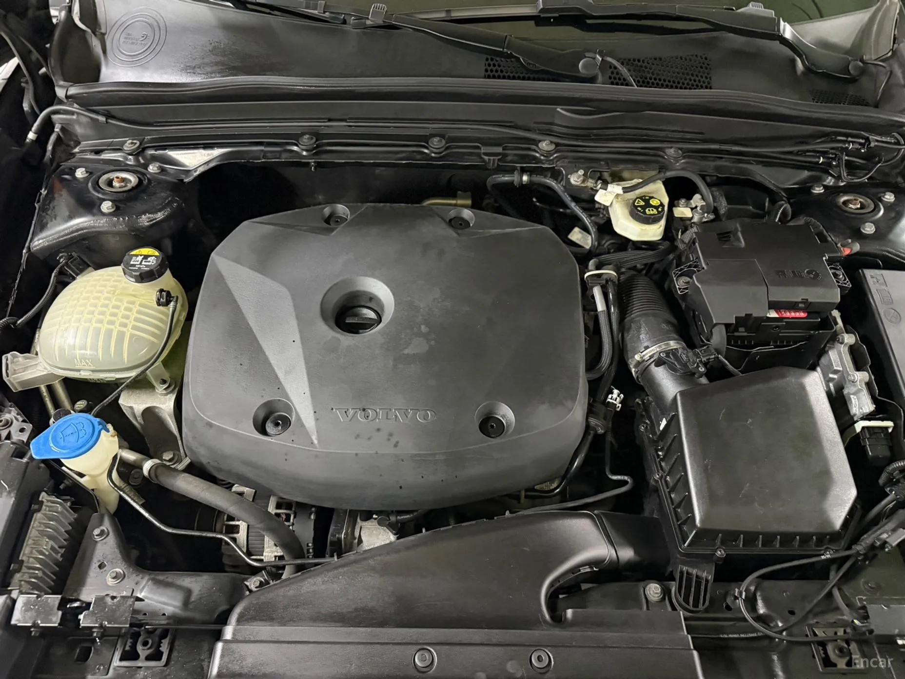Volvo XC40 превью 12