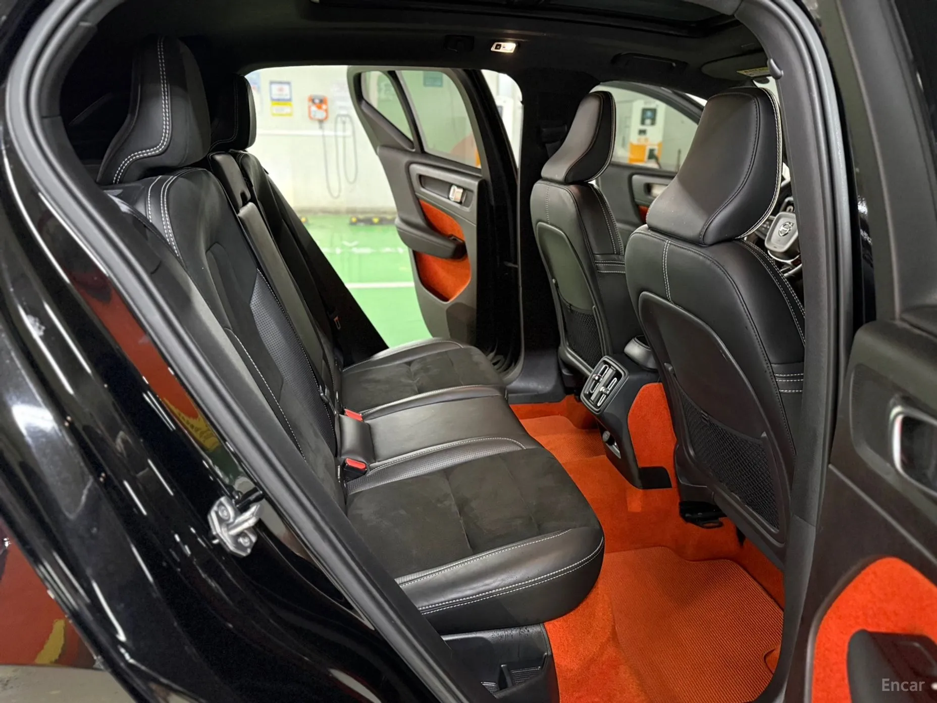 Volvo XC40 превью 18