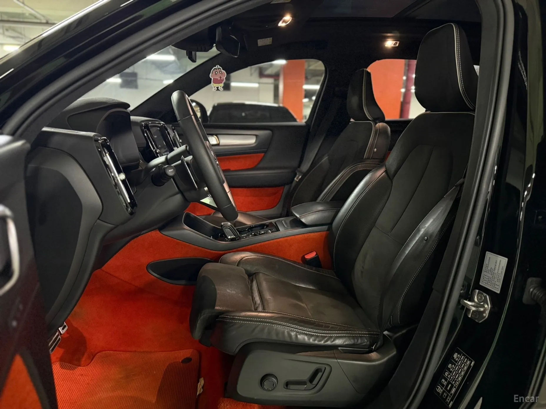 Volvo XC40 превью 5