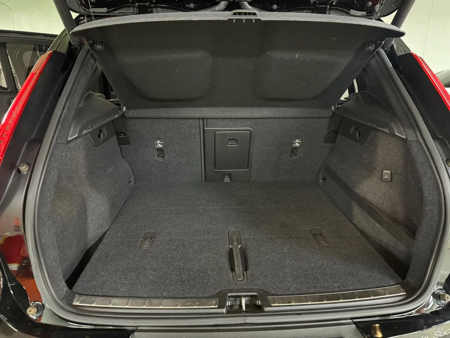 Volvo XC40 превью 6