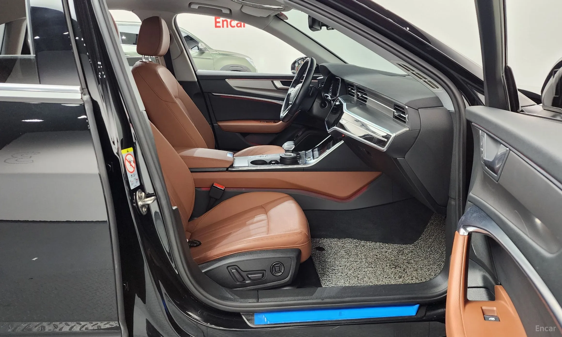 Audi A6 (C8) превью 11