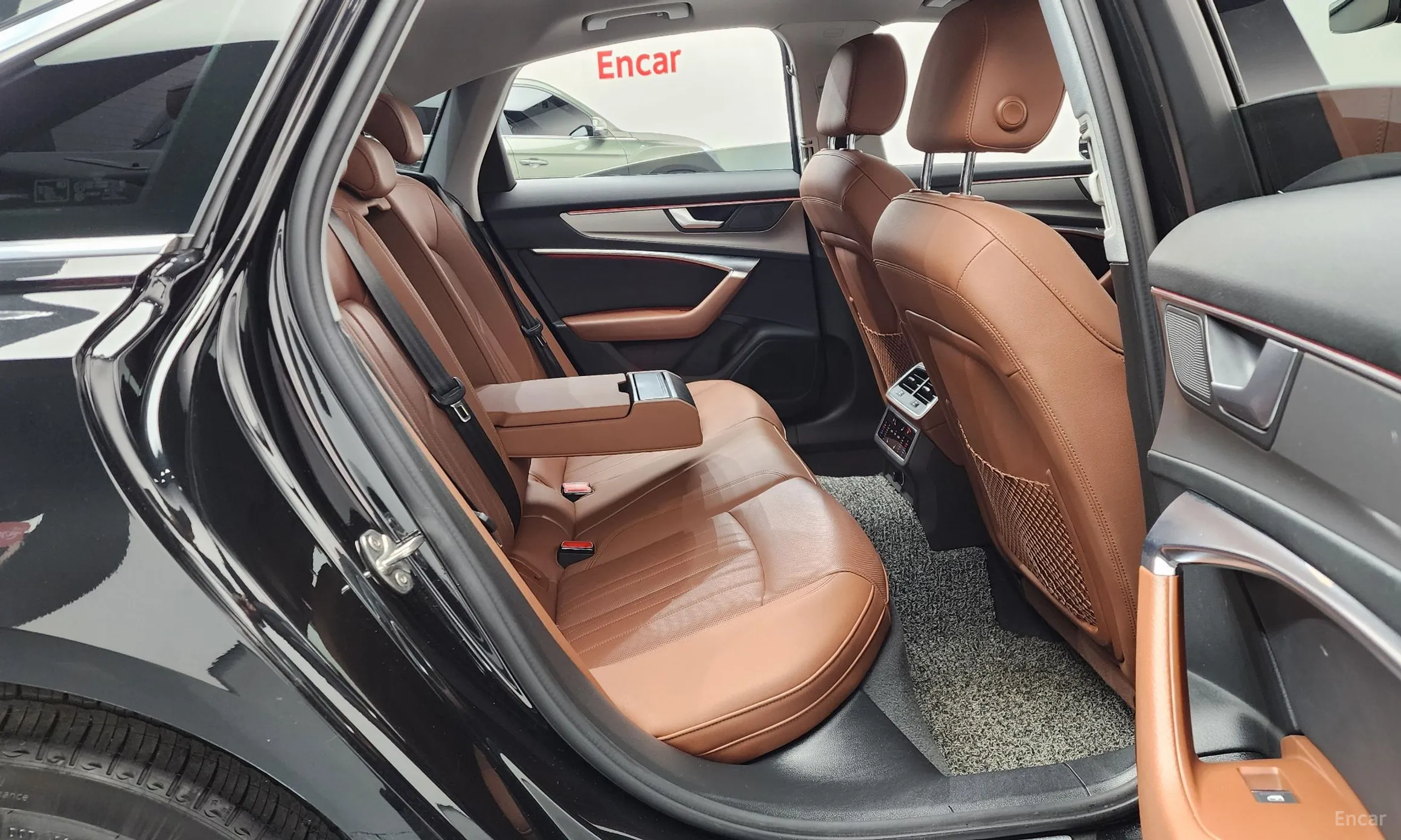 Audi A6 (C8) превью 12