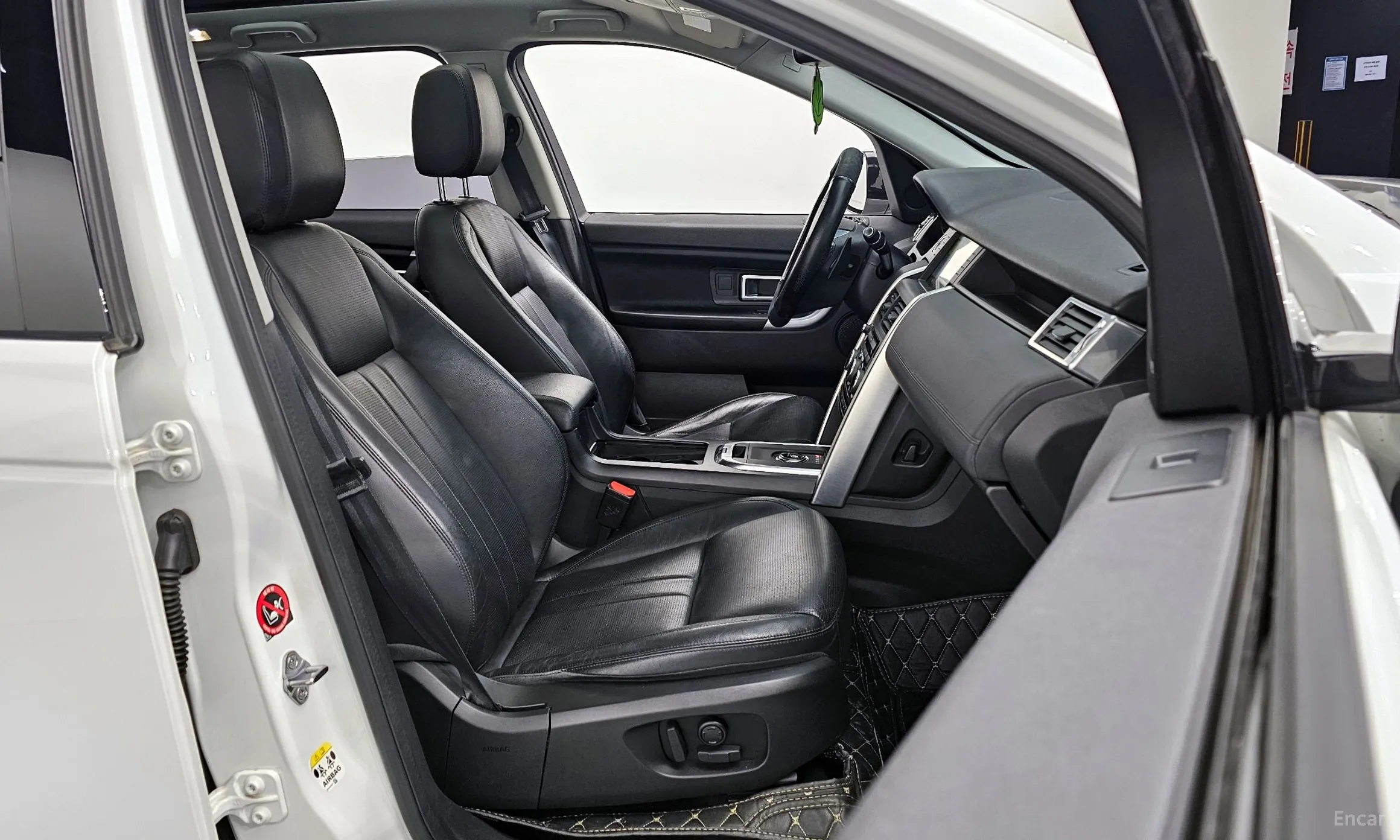 Land Rover Discovery Sports превью 11