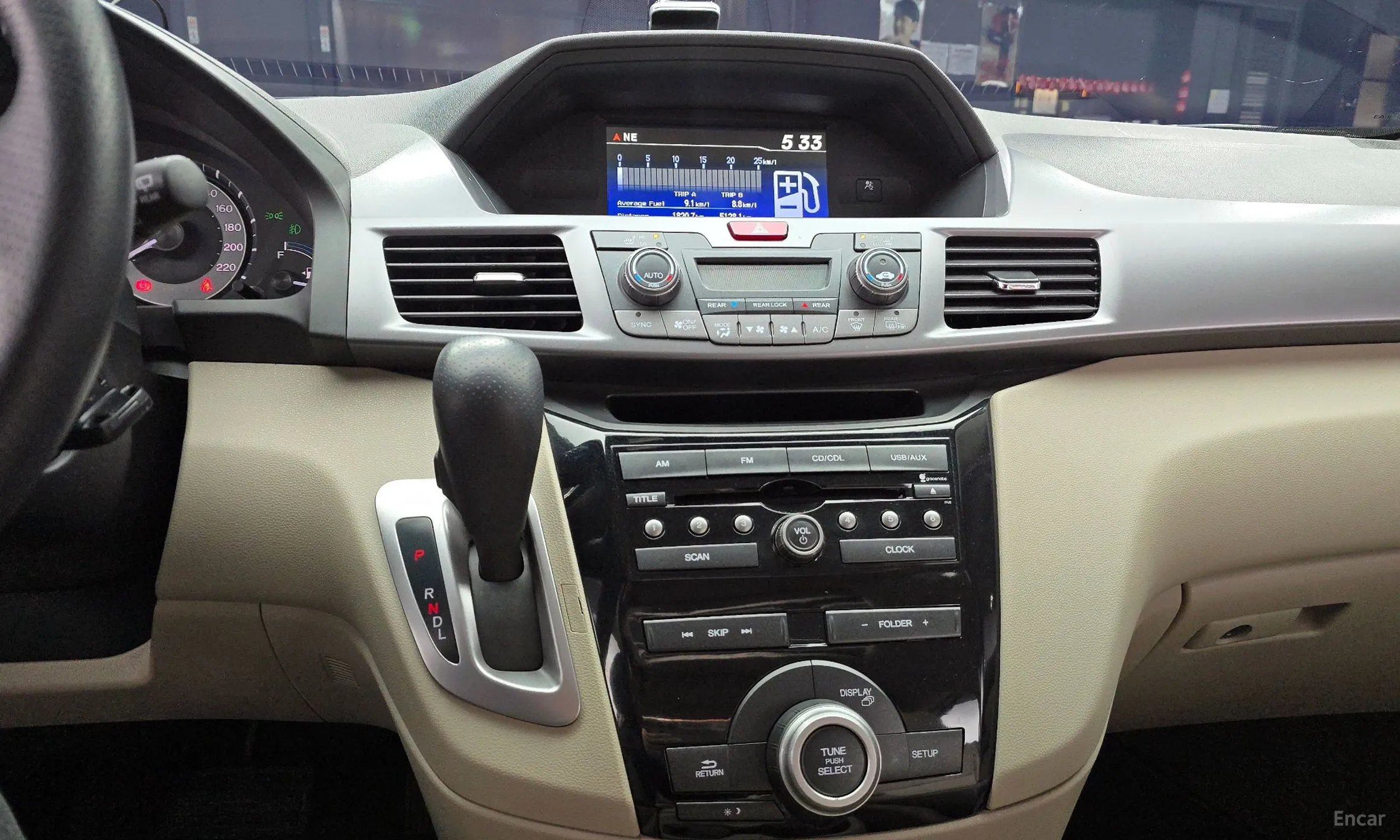 Honda Odyssey превью 15