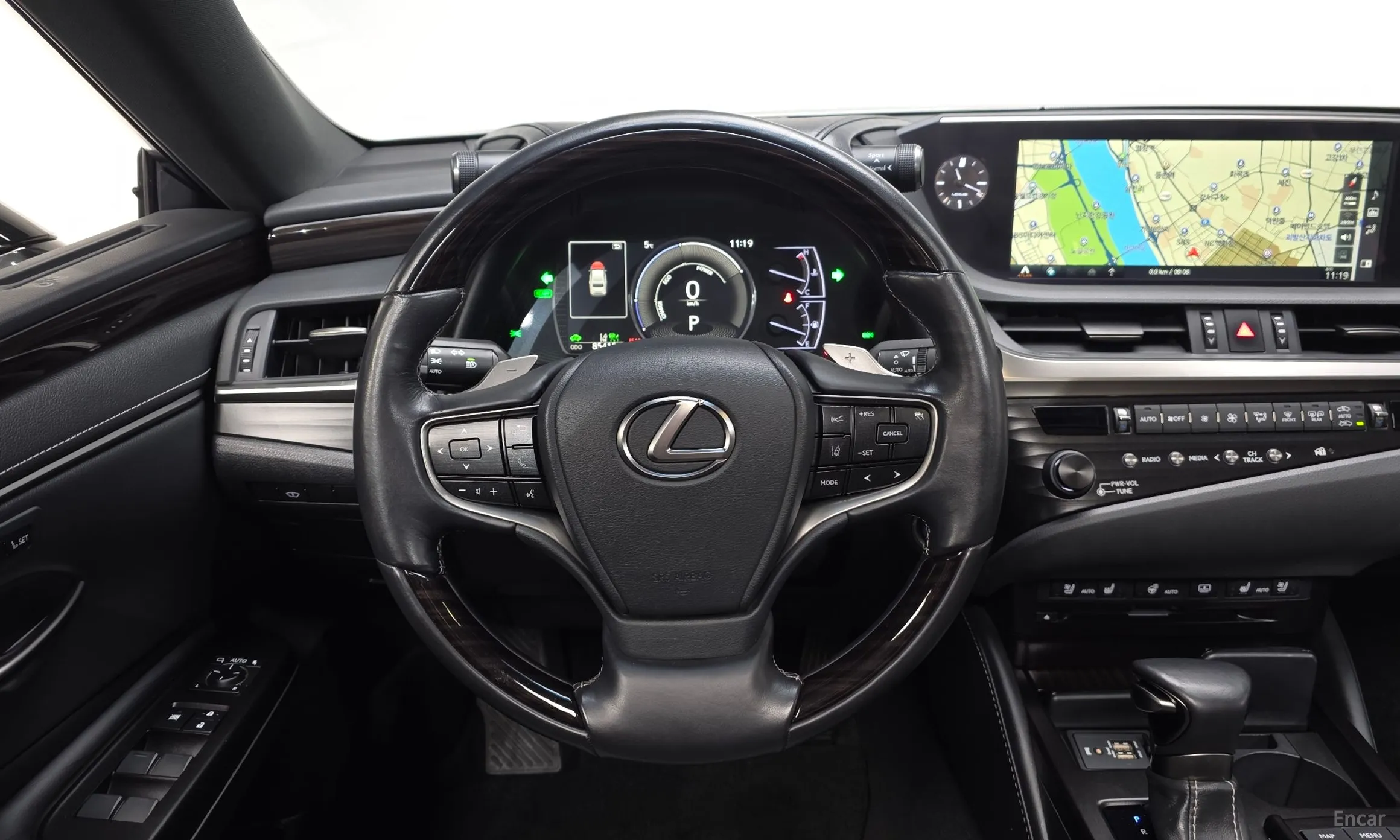Lexus ES300h 7th Generation превью 13