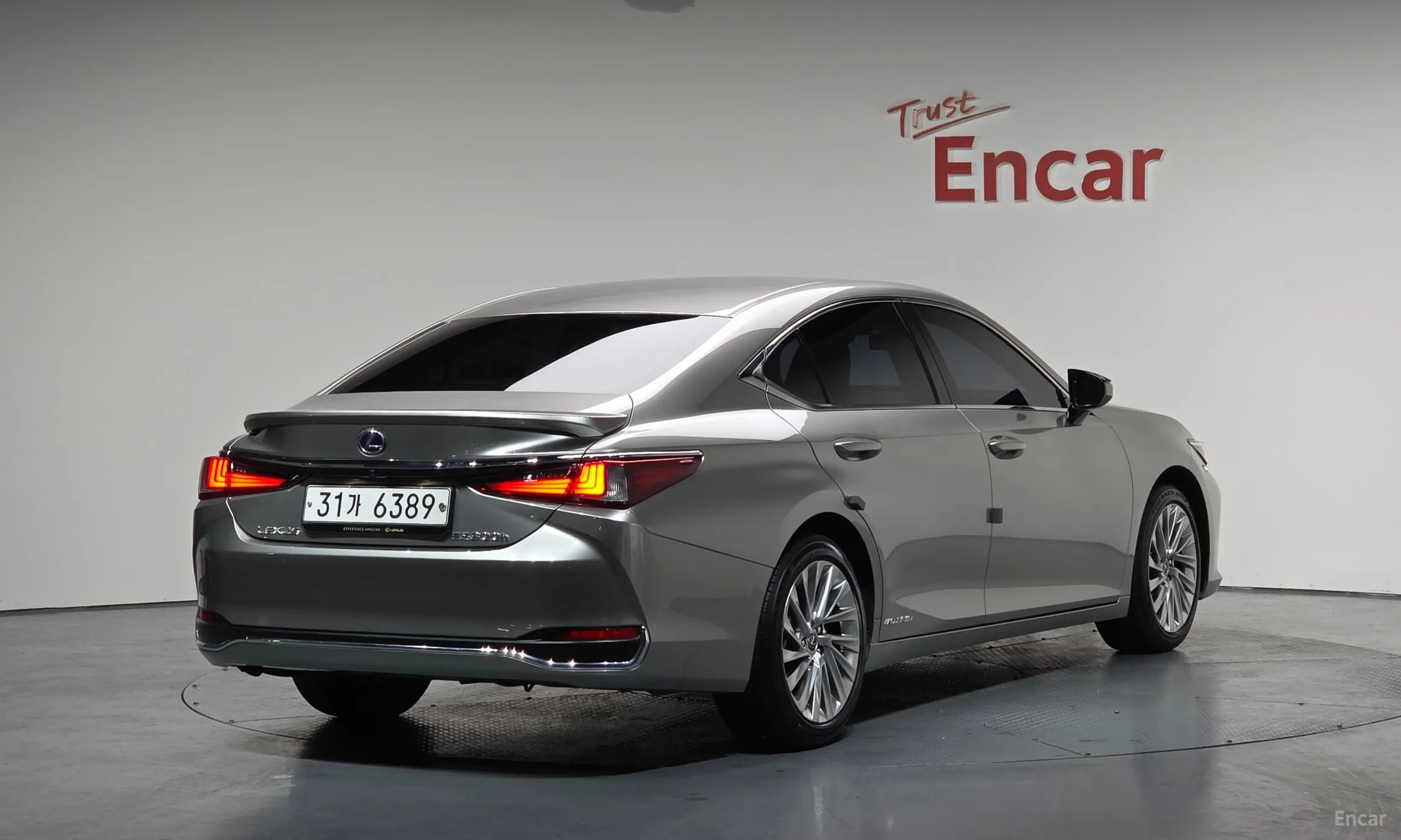 Lexus ES300h 7th Generation