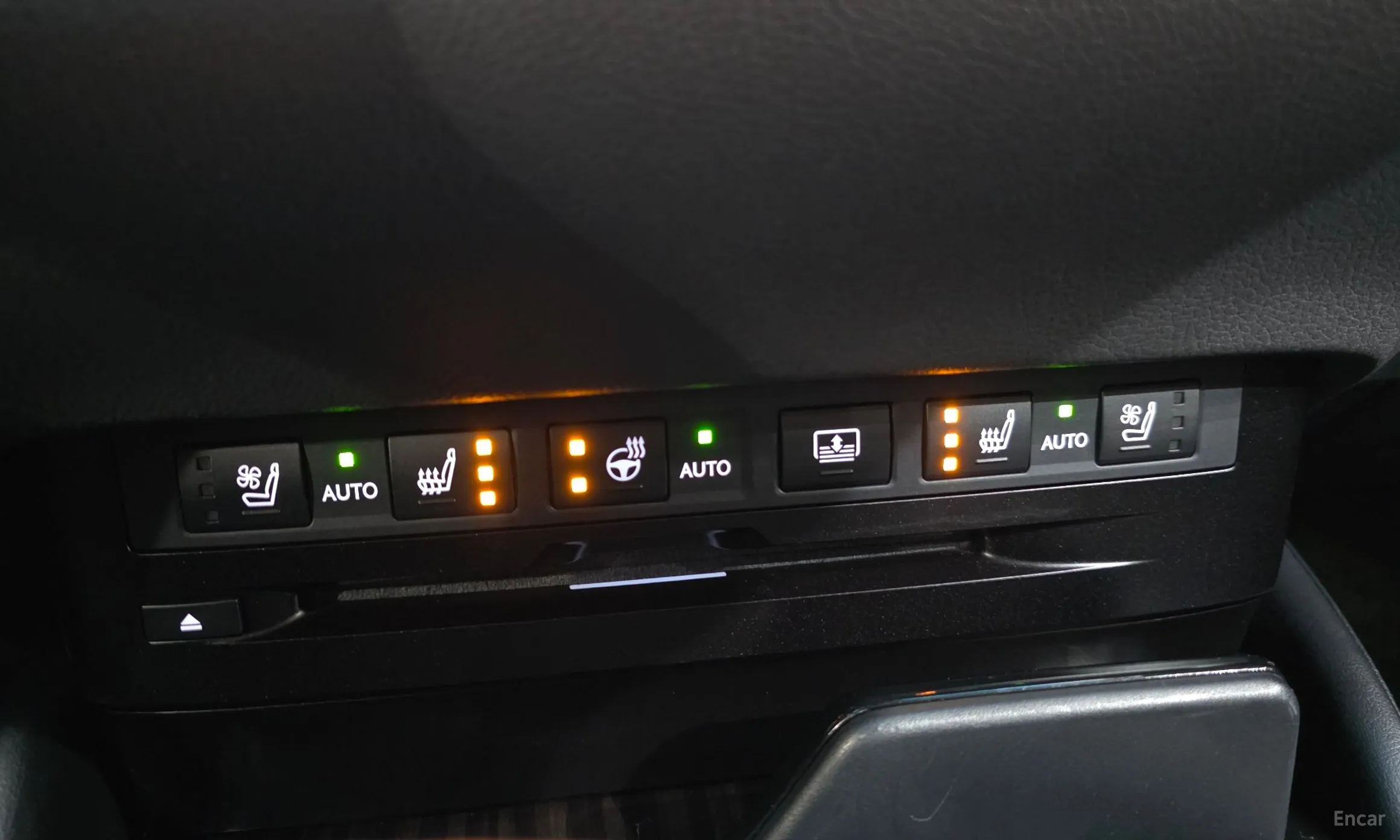 Lexus ES300h 7th Generation превью 18