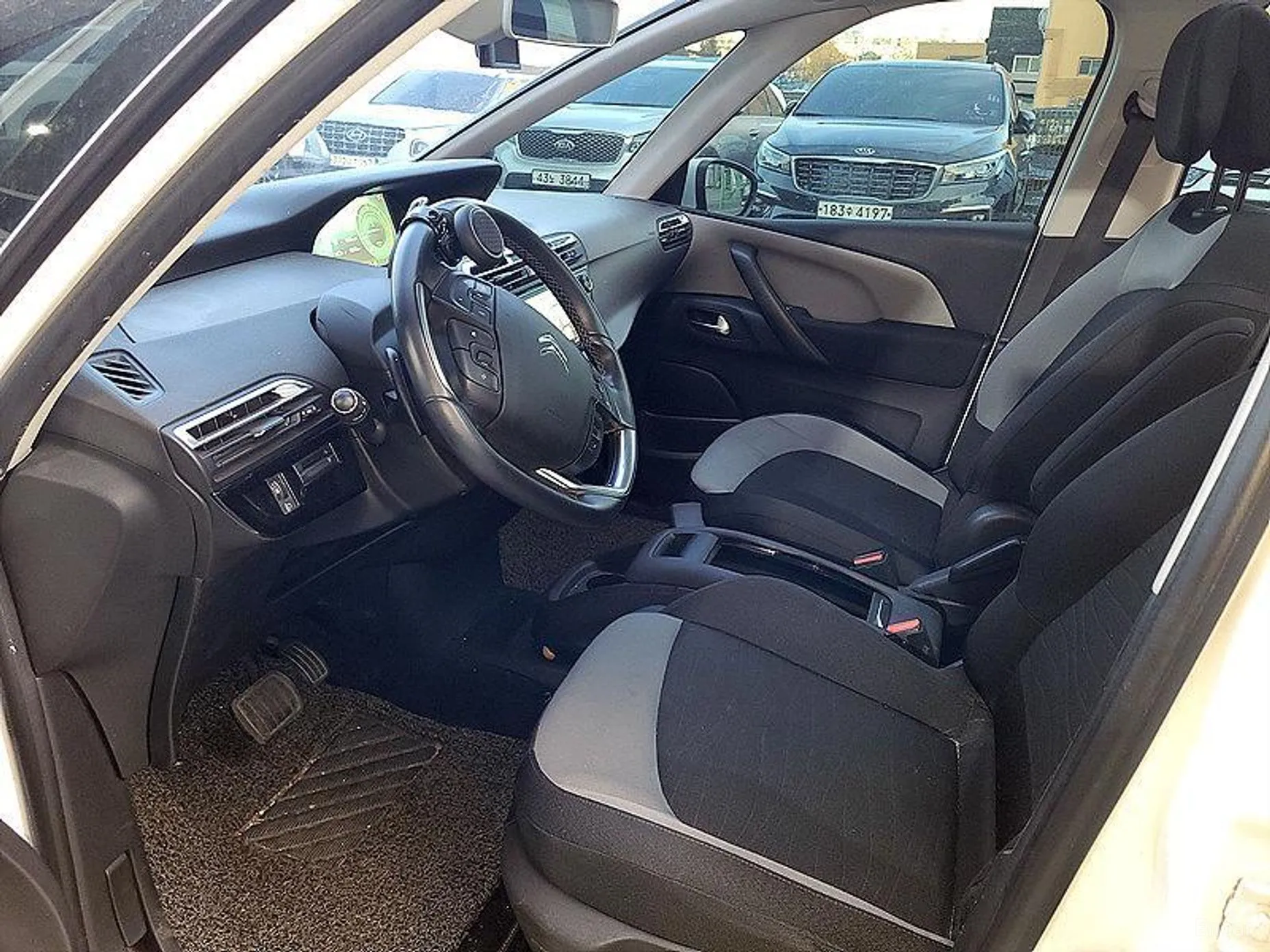 Citroën/DS C4 Picasso превью 10